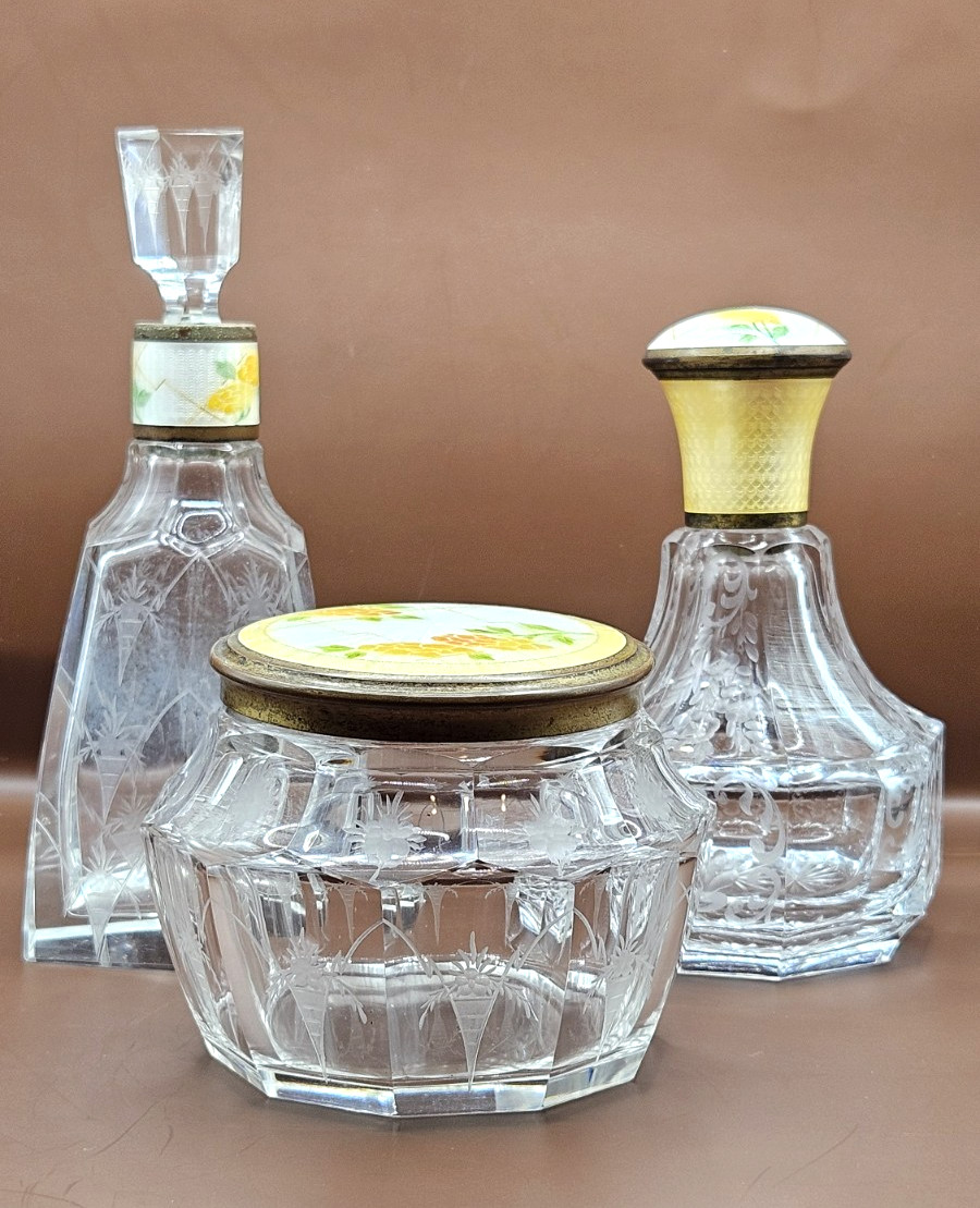 Vintage Hollywood Regency Powder Jar Perfume Guilloche Etched Set of 3