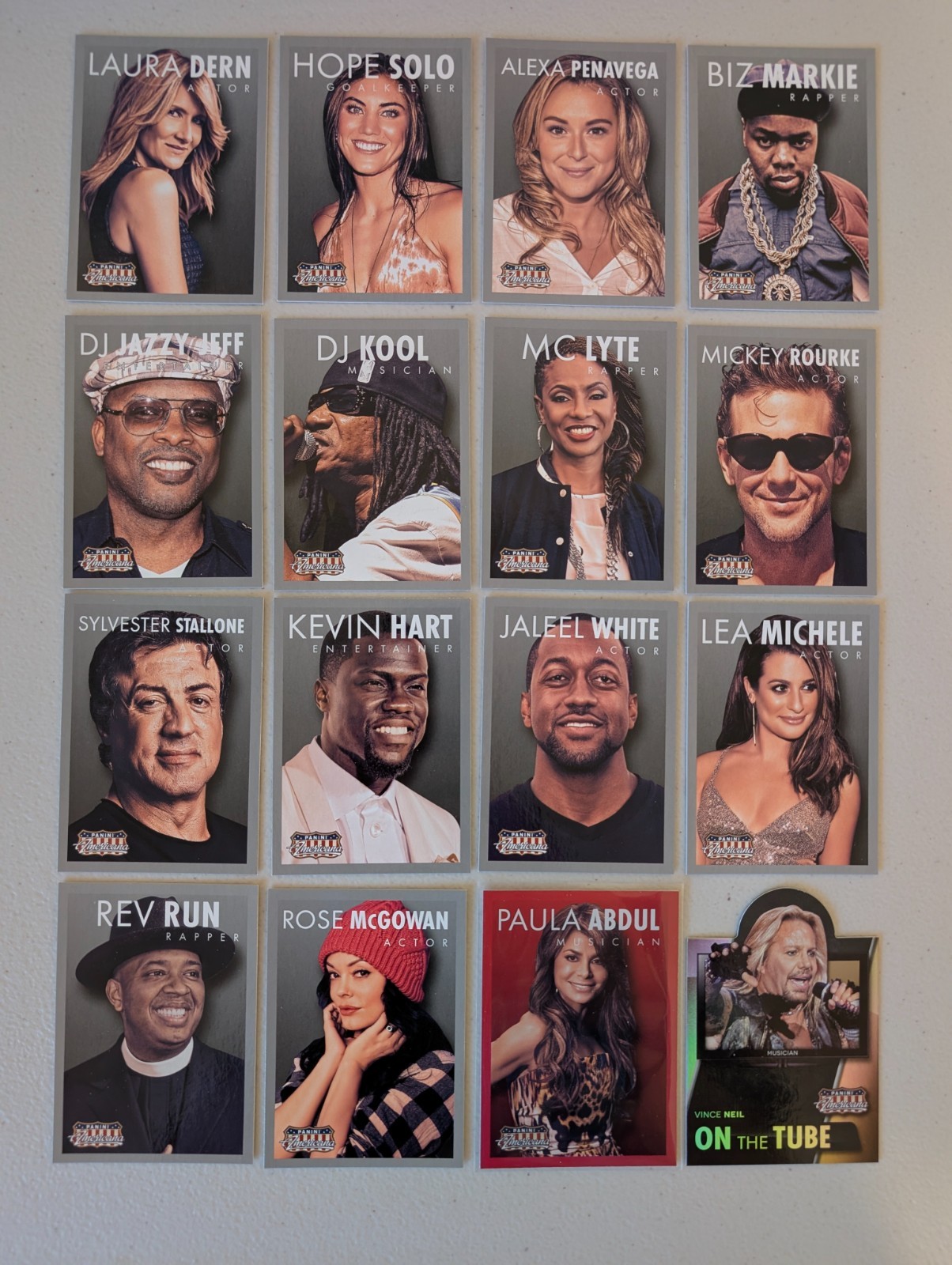 2015 Panini Americana 16-Card Lot Stallone, Kevin Hart, Laura Dern, Vince Neil