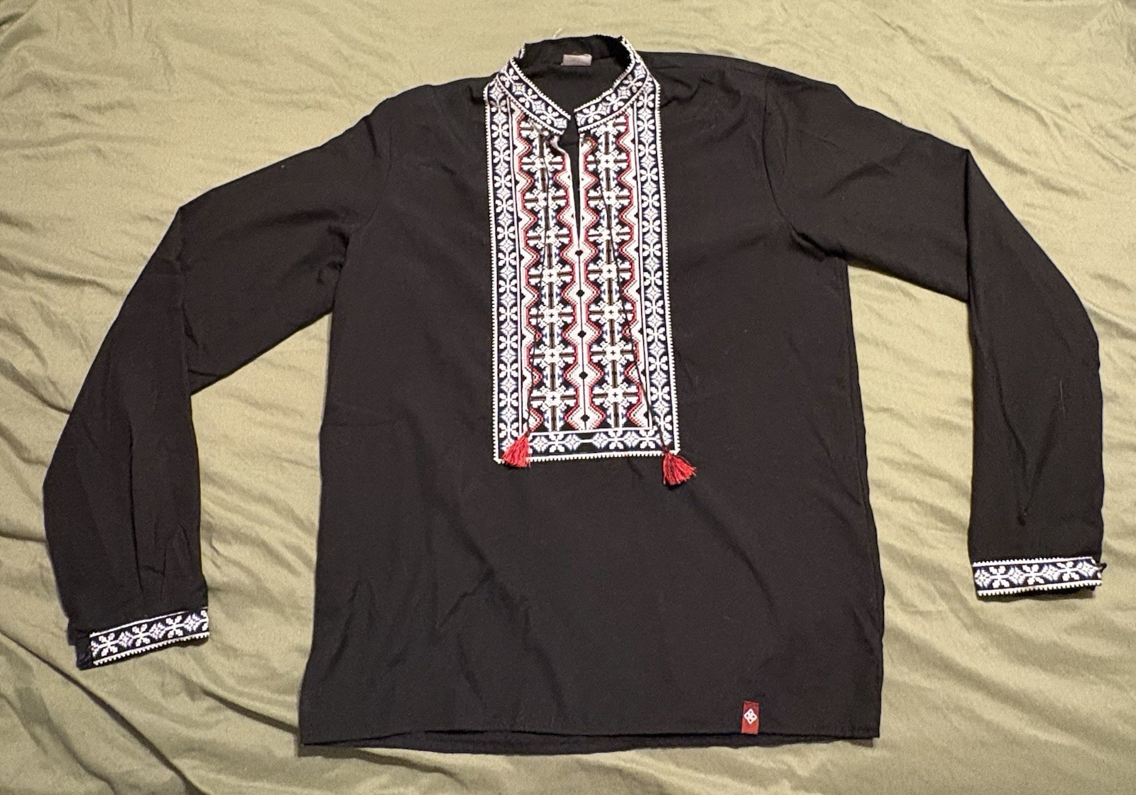 Ukrainian Vyshyvanka Men\'s Black Sorochka M Red White Geometric Embroidery