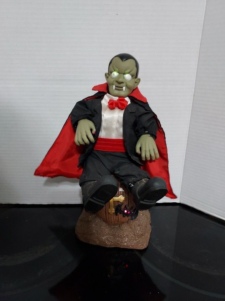 Vtg Gemmy Dracula Animated Dancing Midnight Hour Lighted Halloween 1998 Working