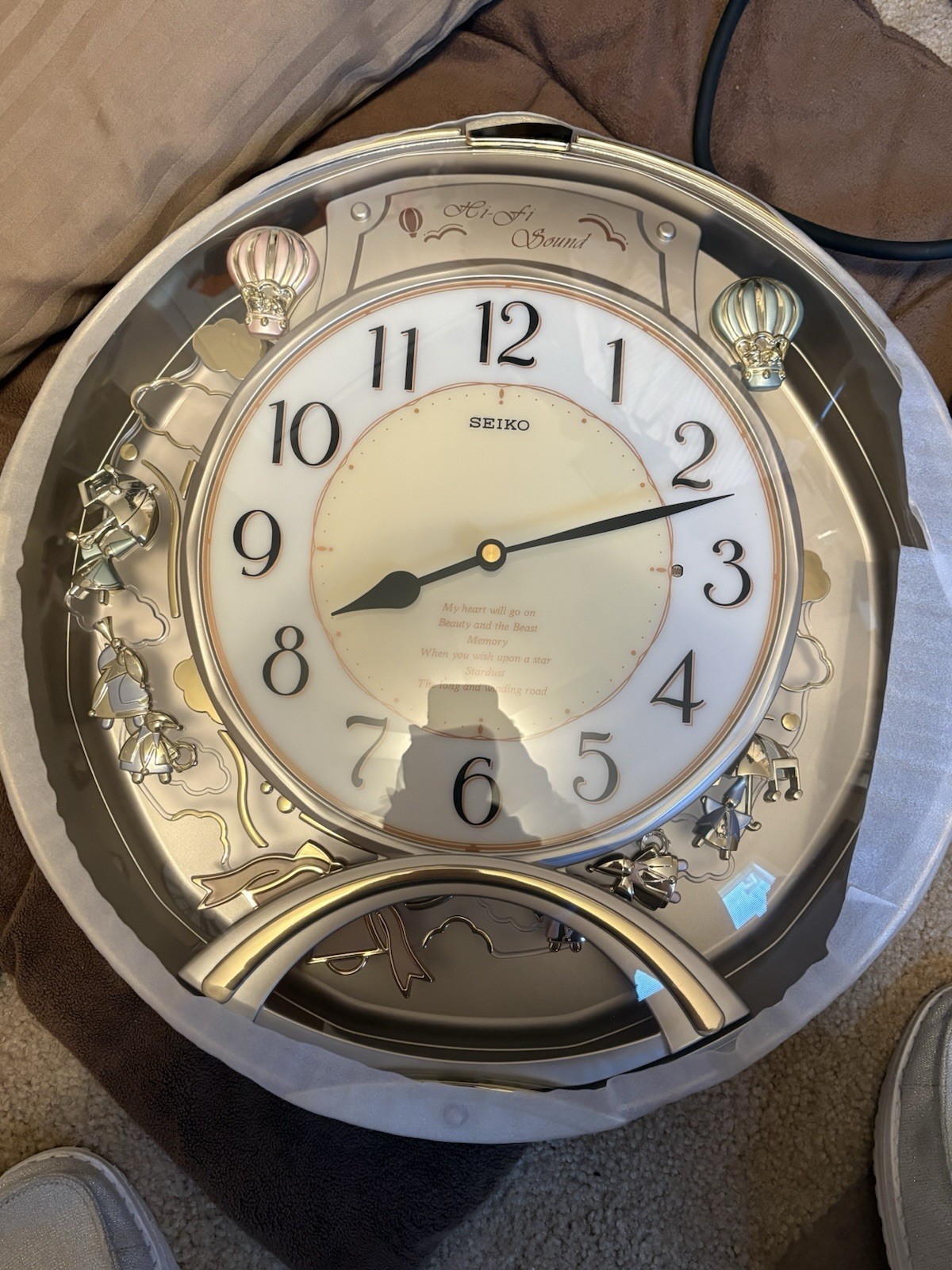Seiko Melodies in Motion Wall Clock SEVERAL Melodies. When U Wish Upon A Star