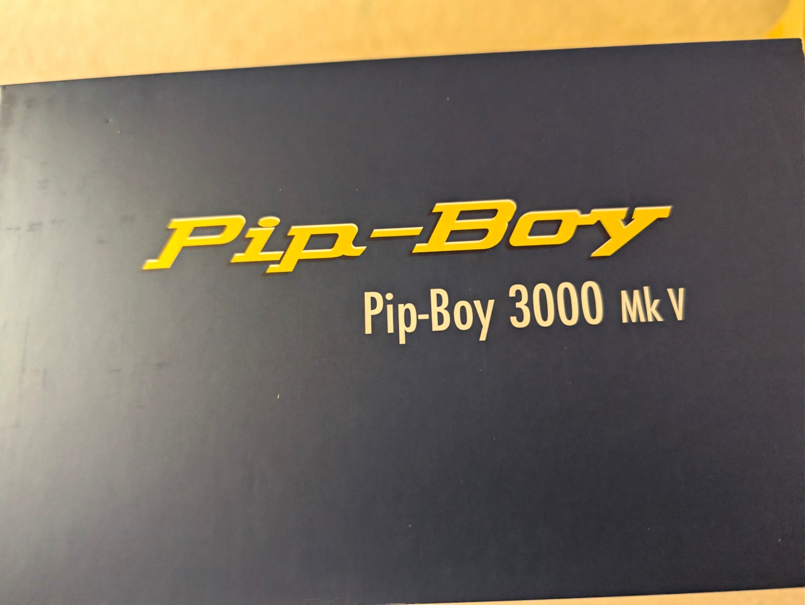 RobCo Fallout Pip-Boy 3000 Mk V Wearable Prop Replica Boxed w/ Manual
