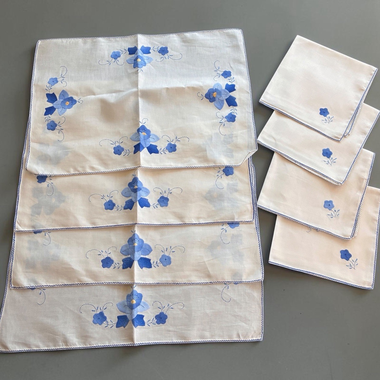 Vintage Blue Floral Placemat & Napkin Set 4 Applique Embroidered Table Linens