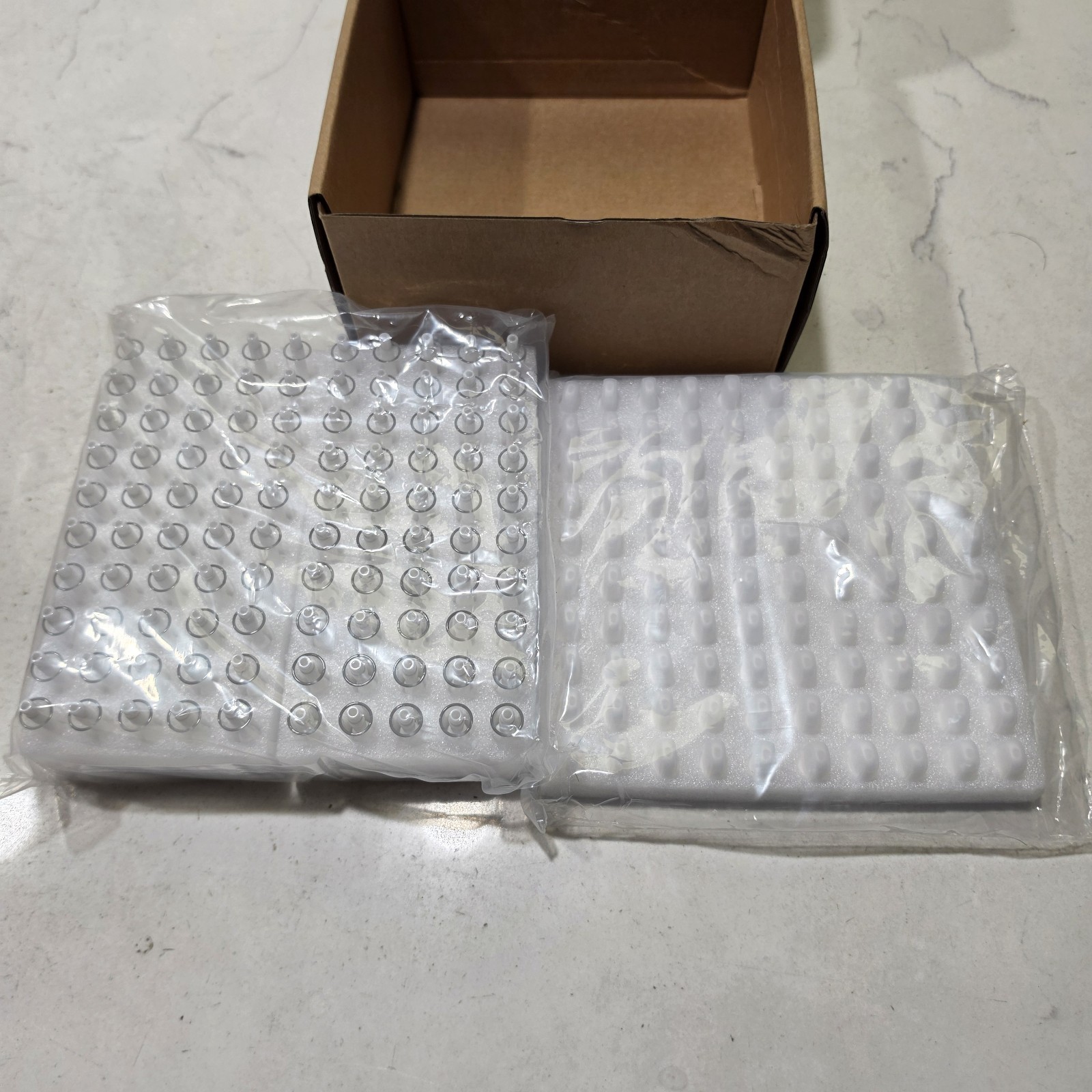 Tipped Ceramic Vap Pen Lot Of 100 With Protective Tubes. 