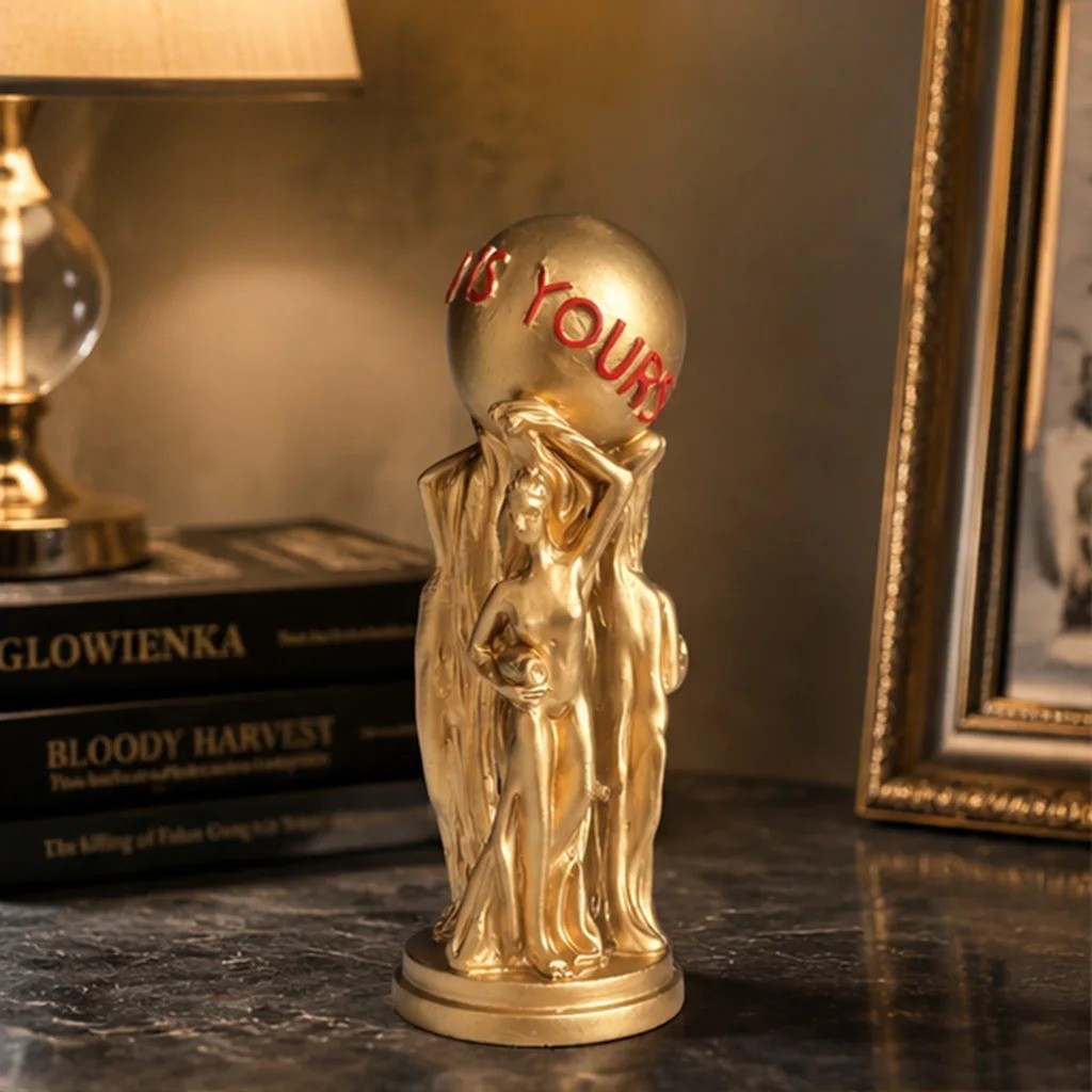 Scarface The World Is Yours Statue | 16.3cm Gold Prop Replica Desktop Ornament