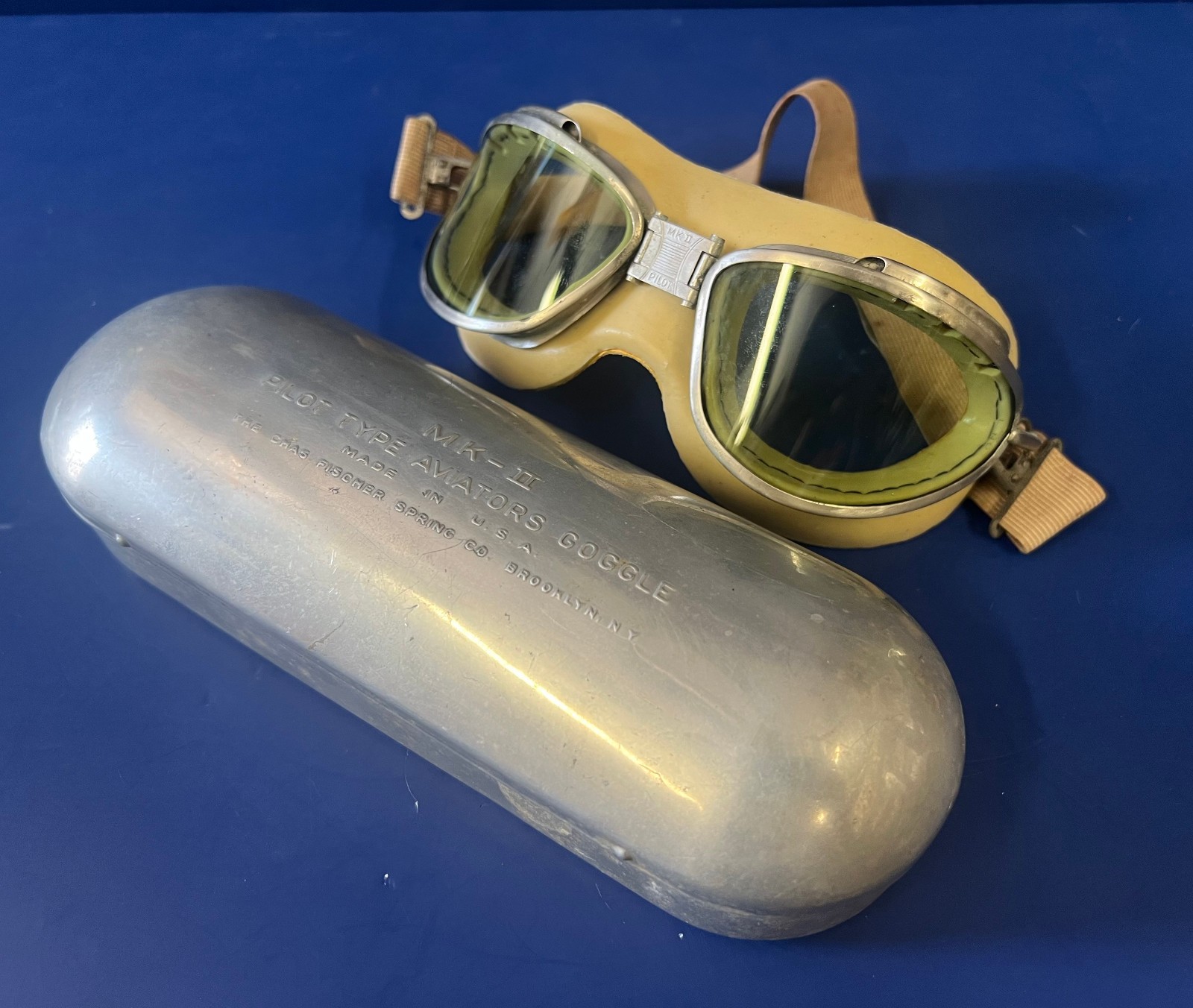 USMC/US NAVY MKII AVIATOR FLYING GOGGLES W/CASE
