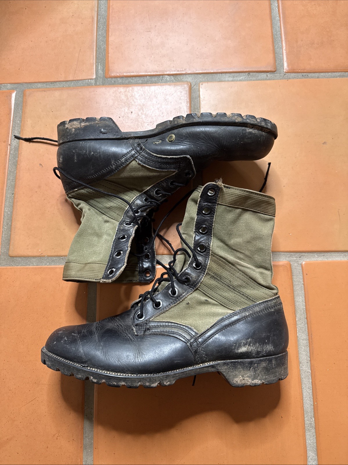 Vietnam War Era US Army Jungle Boots Black Leather OD Green Canvas Size 10W Wide