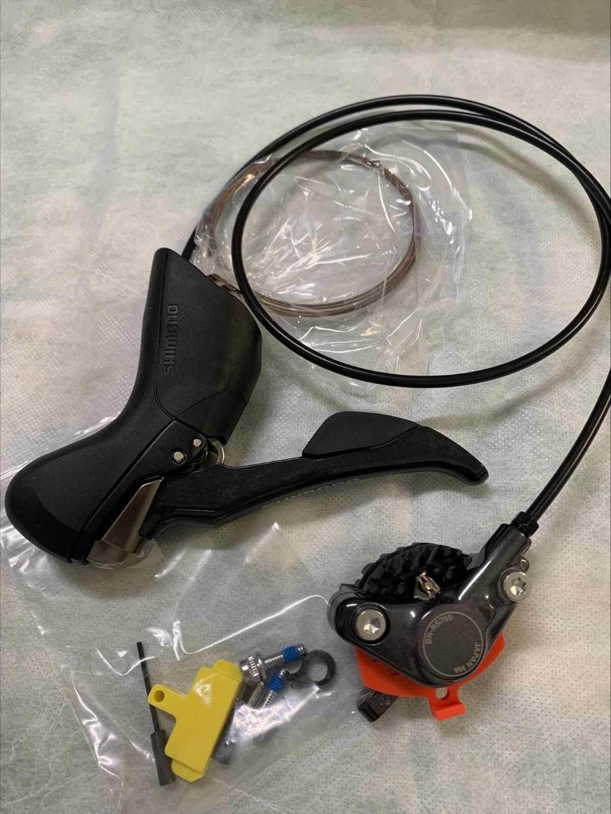 NEW Shimano Ultegra ST-RS685 shift lever brake lever RS685 LEFT disc brake road