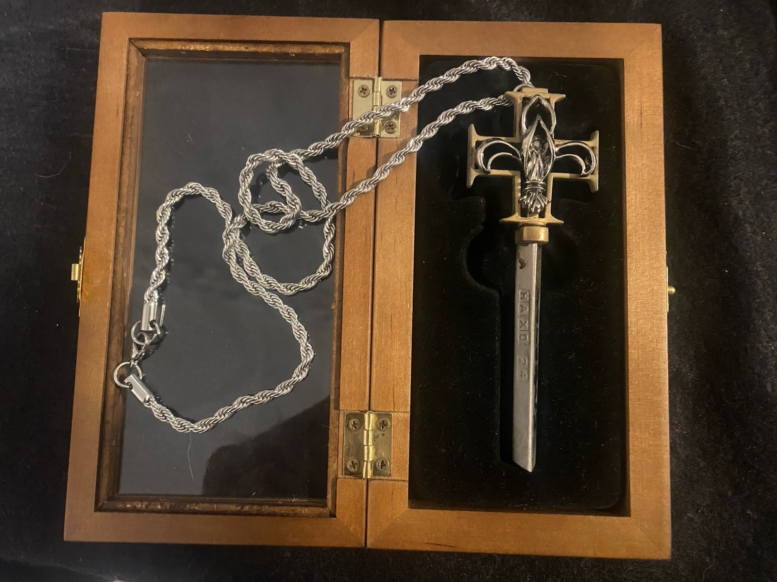 RARE  NN5144 Da Vinci Code Bank Key Cross In Original Collectors Box W Chain