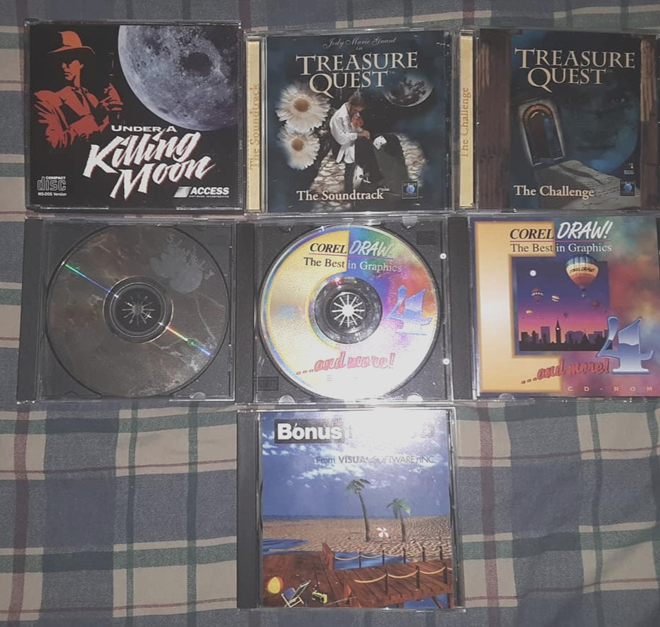 Vintage PC video games CDs - MS-DOS/Windows 3.11/95/98/ME - Under a Killing Moon