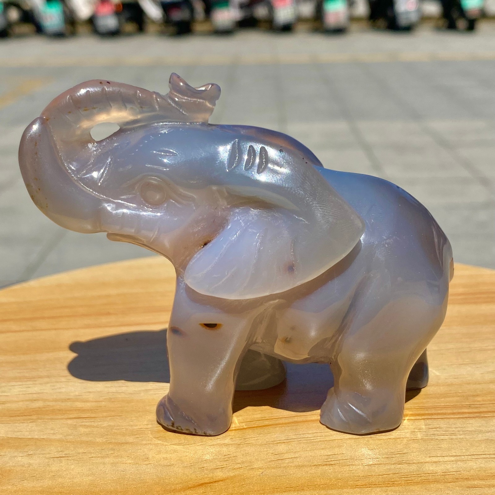320G Natural agate carved crystal elephant realistic crystal therapy