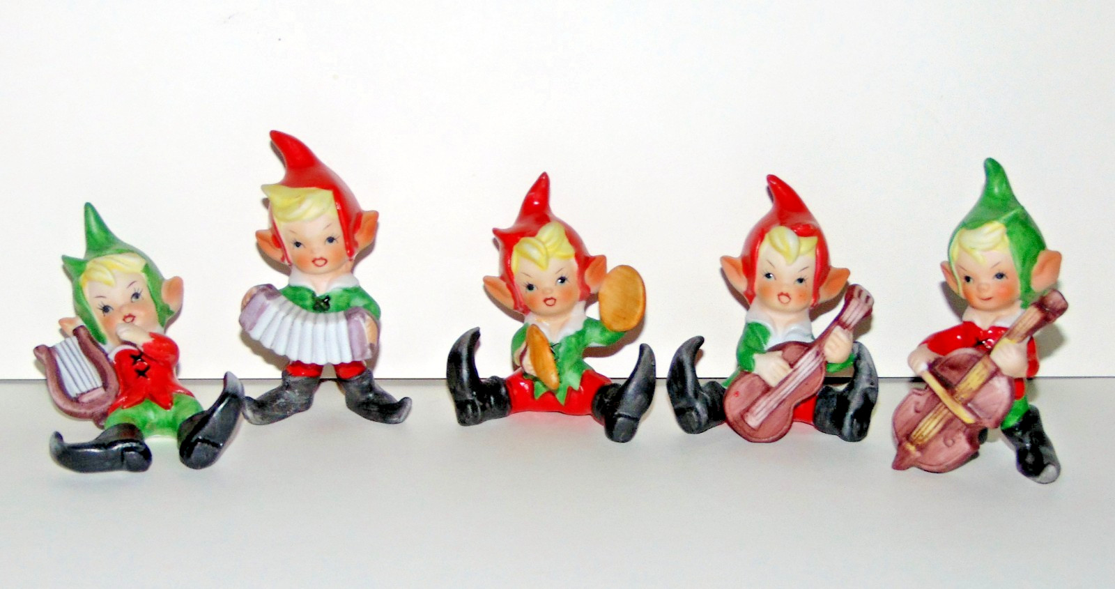 Vintage 5pc Set of Unmarked Christmas Ceramic Elf Elves Musicians Good Condition