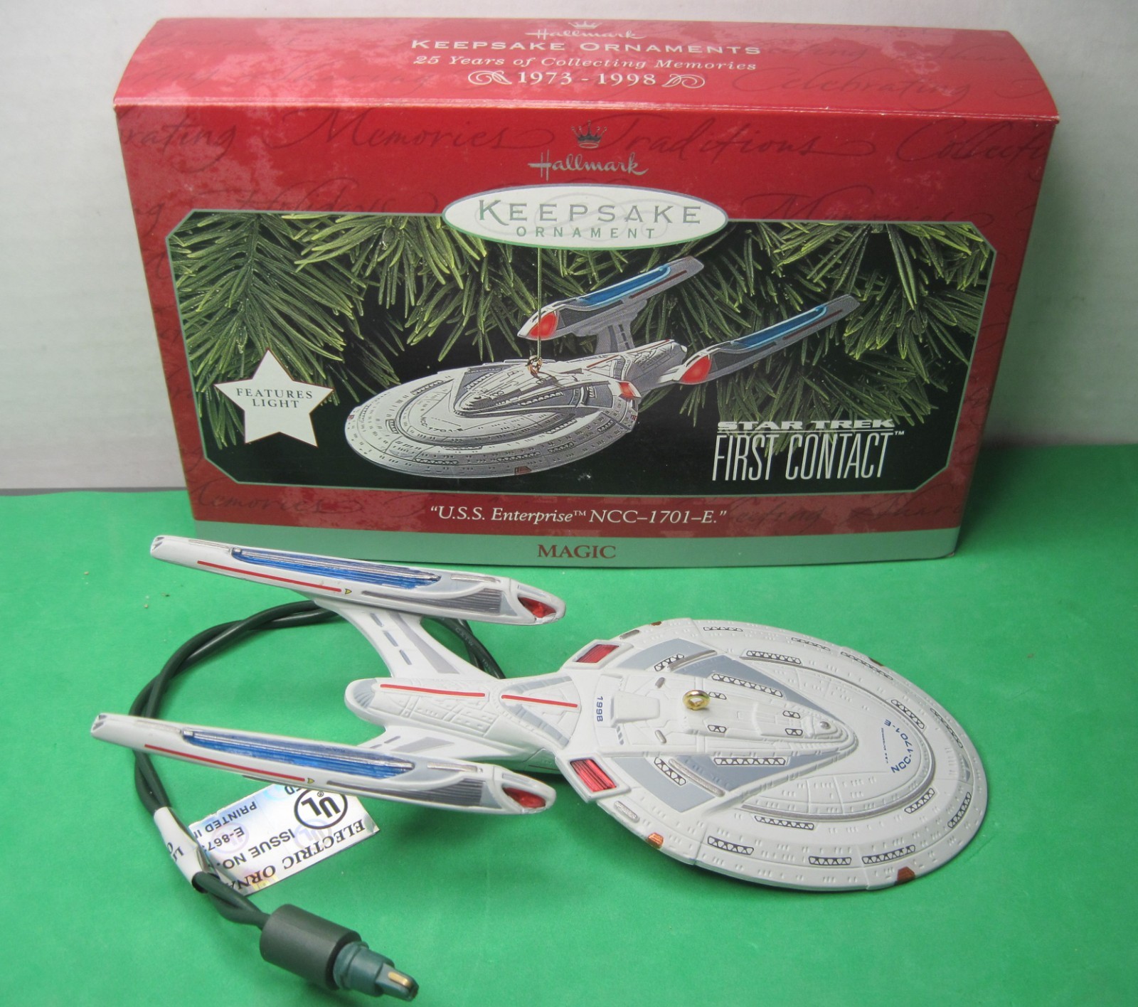 Hallmark Keepsake STAR TREK 1998 U.S.S ENTERPRISE NCC-1707-E Untested