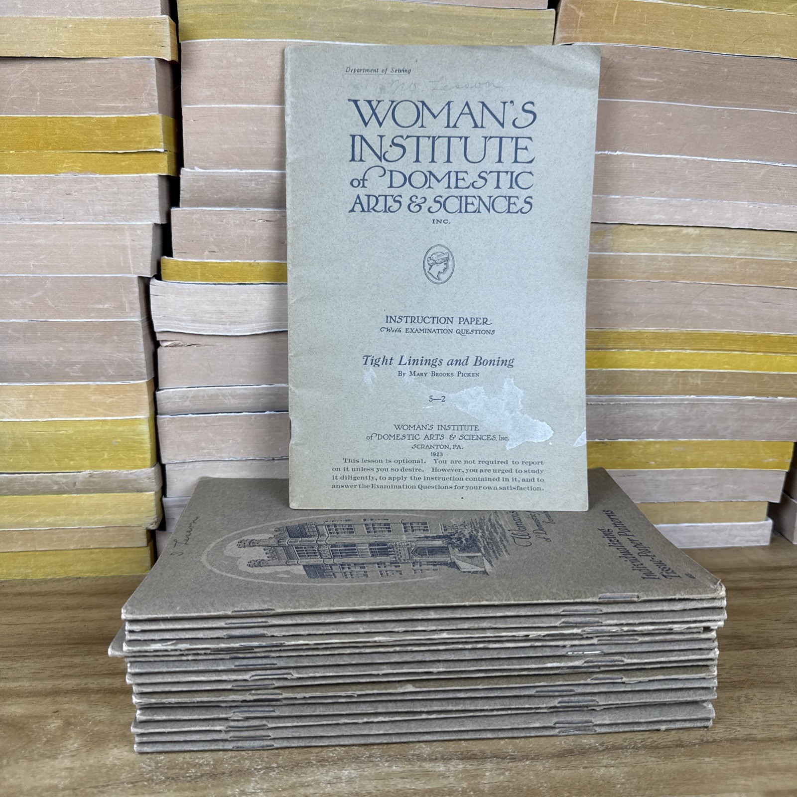 ANTIQUE 1923 WOMAN'S INSTITUTE OF DOMESTIC ART & SCIENCE SCRANTON, PA COLLECTION