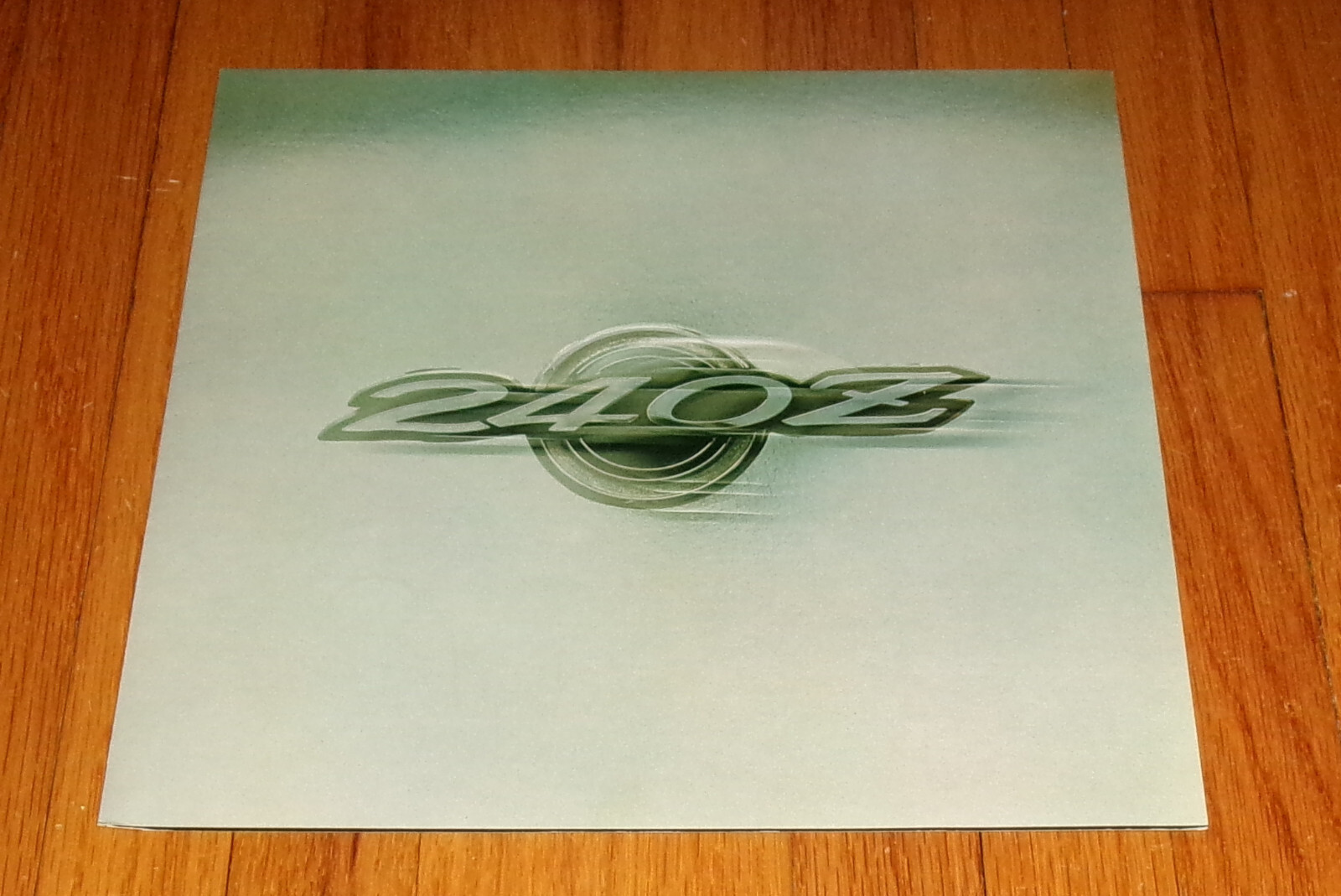 Original 1970 Datsun 240-Z 240Z Sales Brochure Catalog