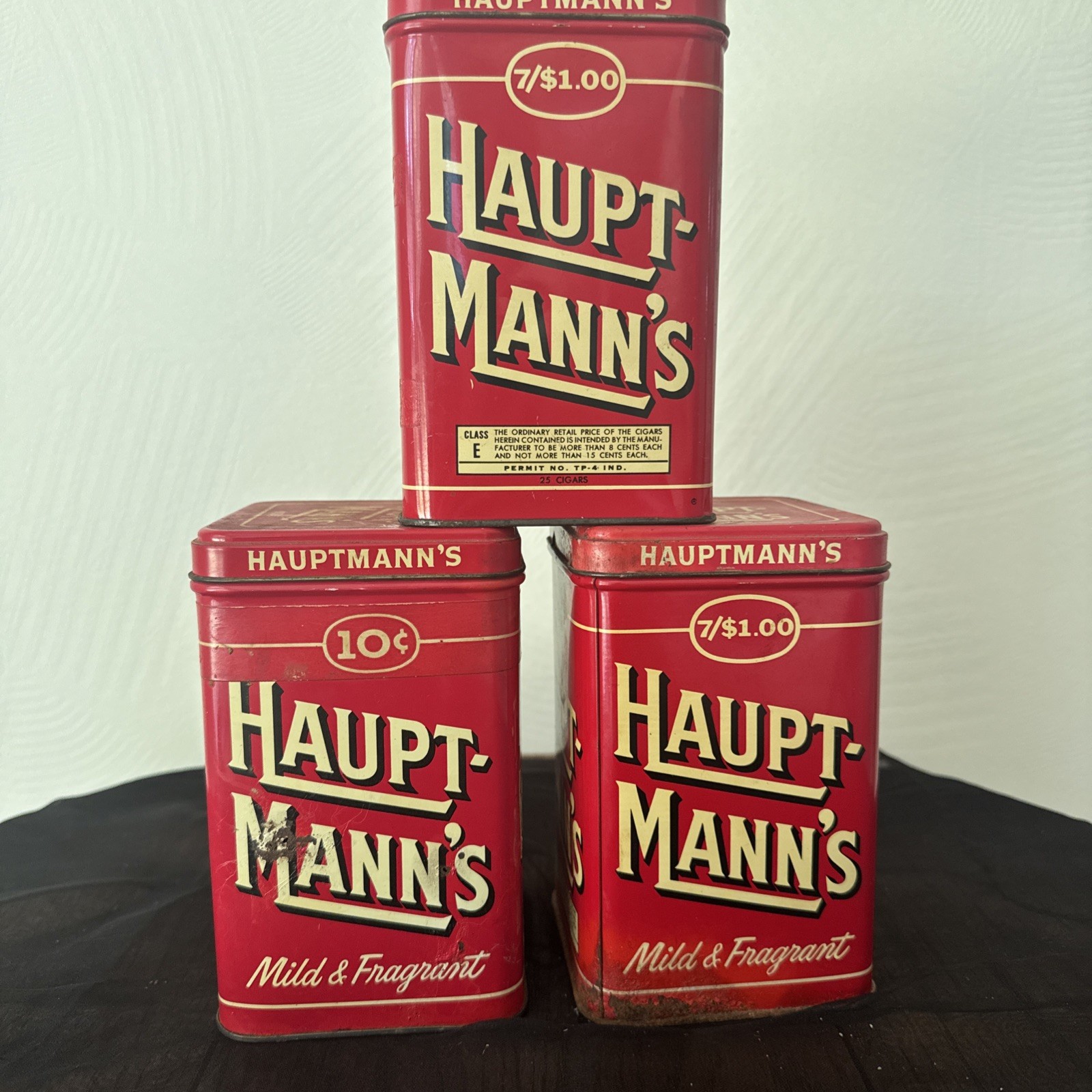 Vintage Haupt - Mann\'s 2/25 Cent Cigar Mild & Fragrant Red Tin 