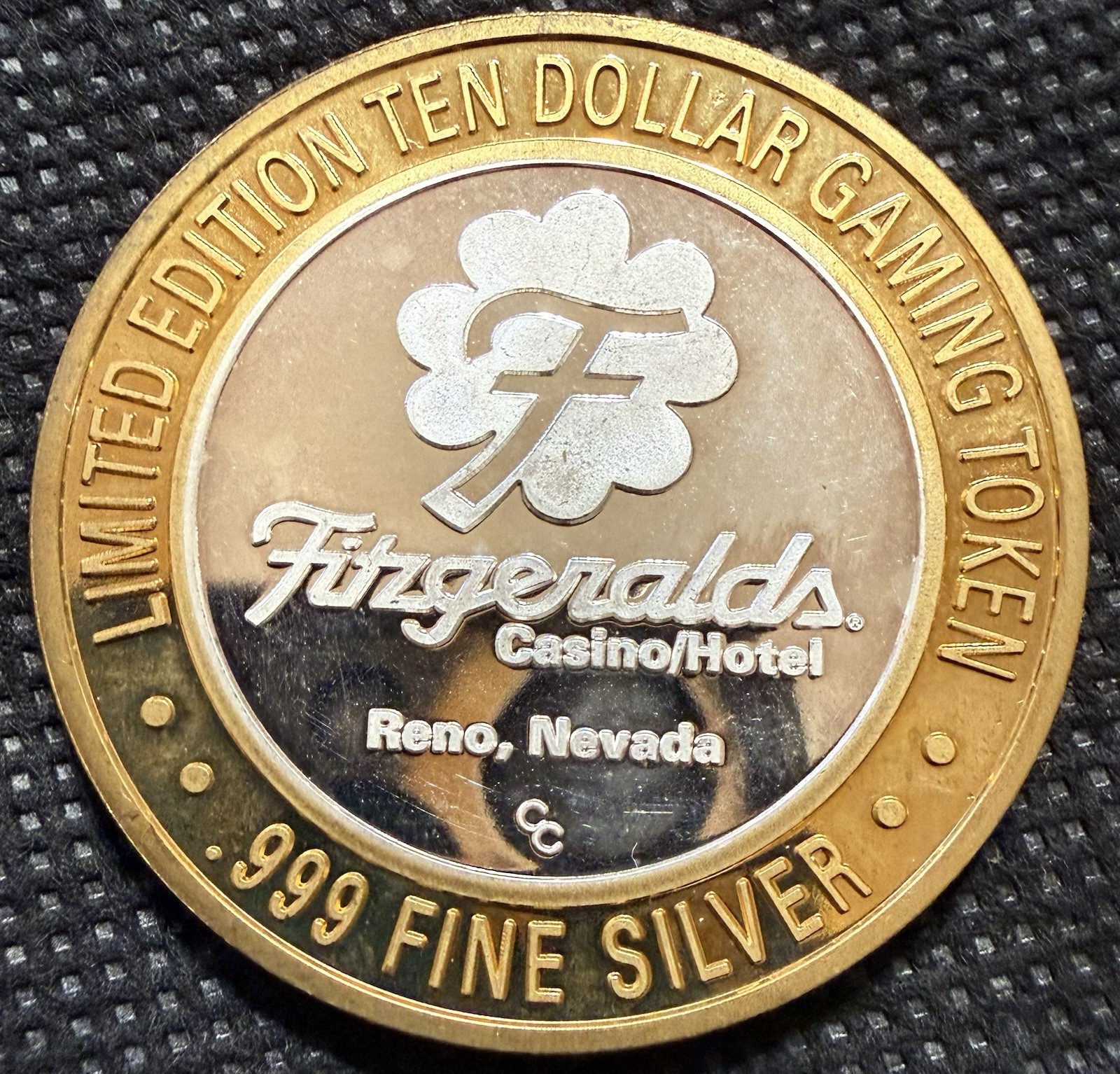 ⭐️FITZGERALDS HOTEL & CASINO RARE Limited Edition 999% .6 Oz Pure Silver Strike