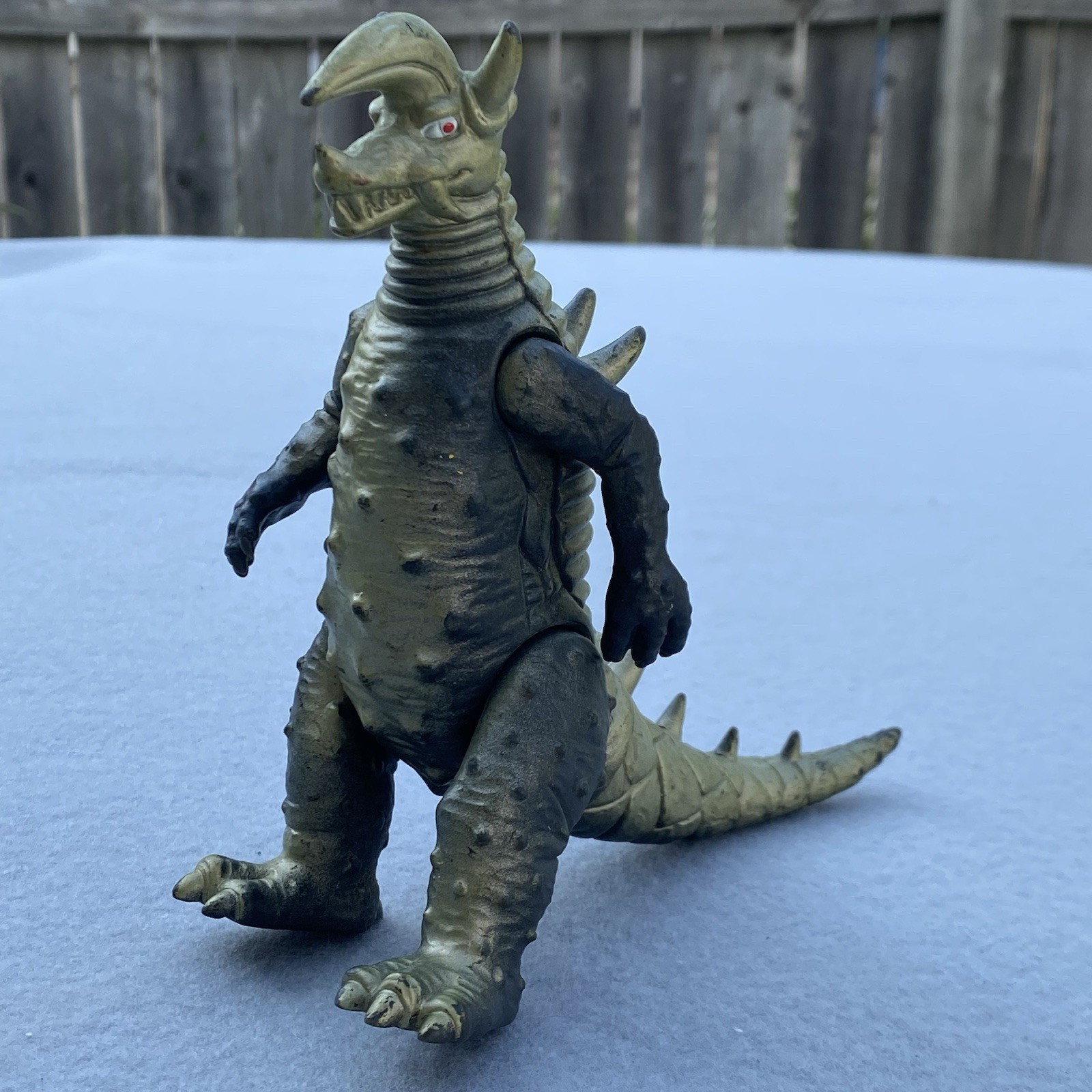 RARE vinyl sofubi Ultraman Super Dinosaurs Black King 1983 Collectible