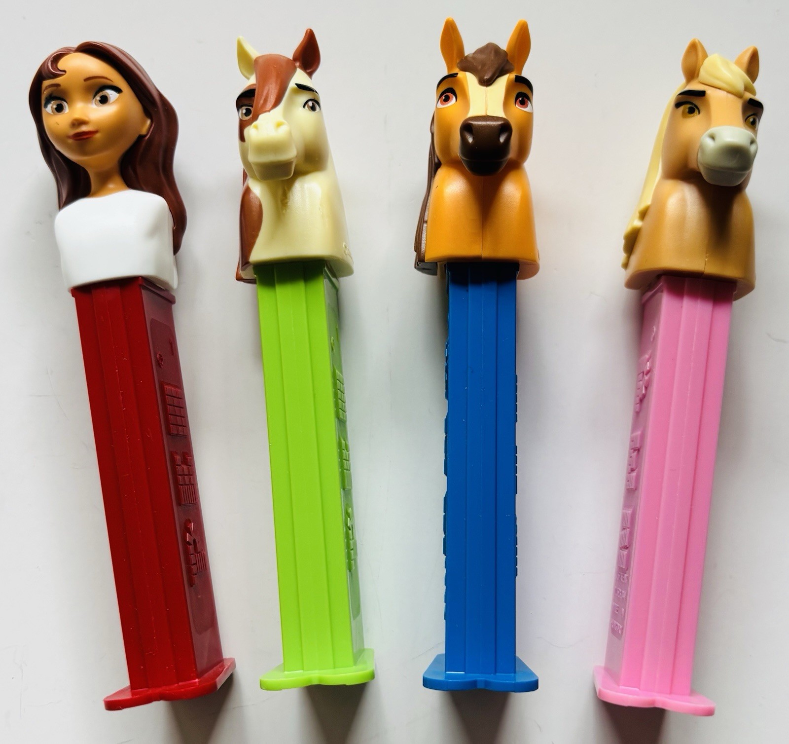 DreamWorks - Spirit Riding Free PEZ - LUCKY-BOOMERANG-SPIRIT-CHICA LINDA