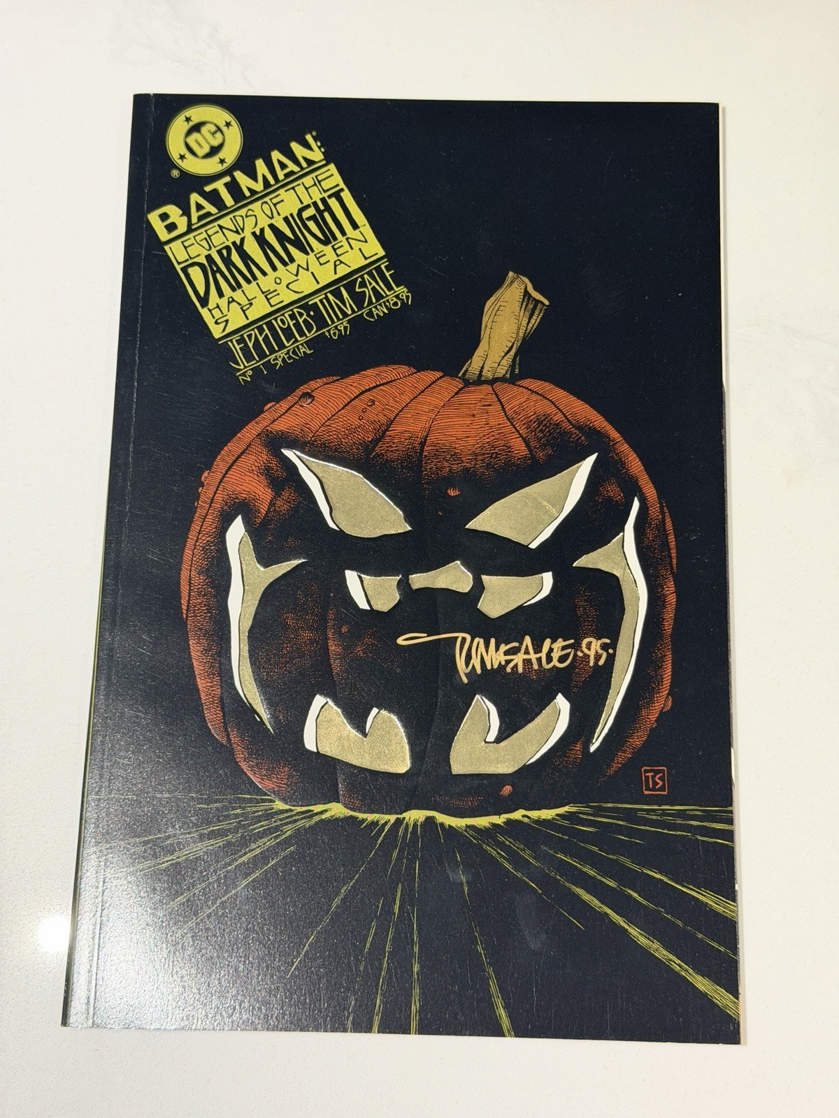 Batman Legends of the Dark Knight 1993 Halloween Comic Special Signed Tim Sale