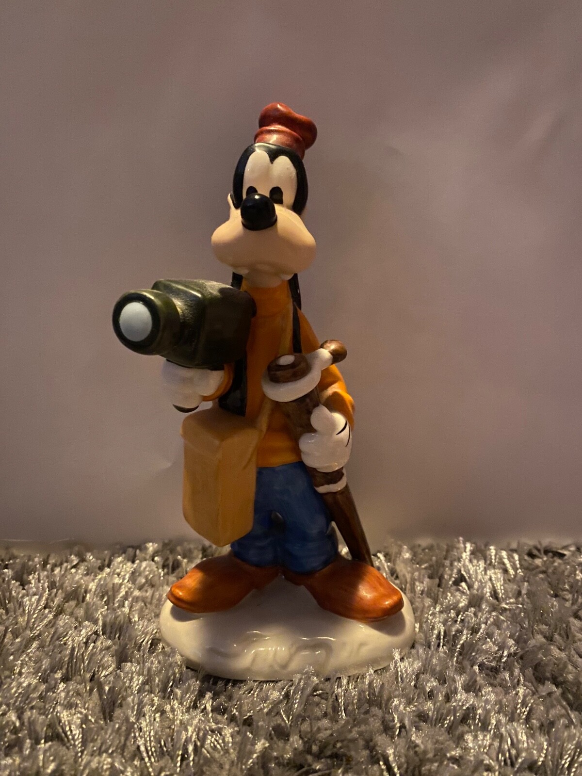 Goebel Figure 17 227 17 Walt Disney Goofy 16CM 1