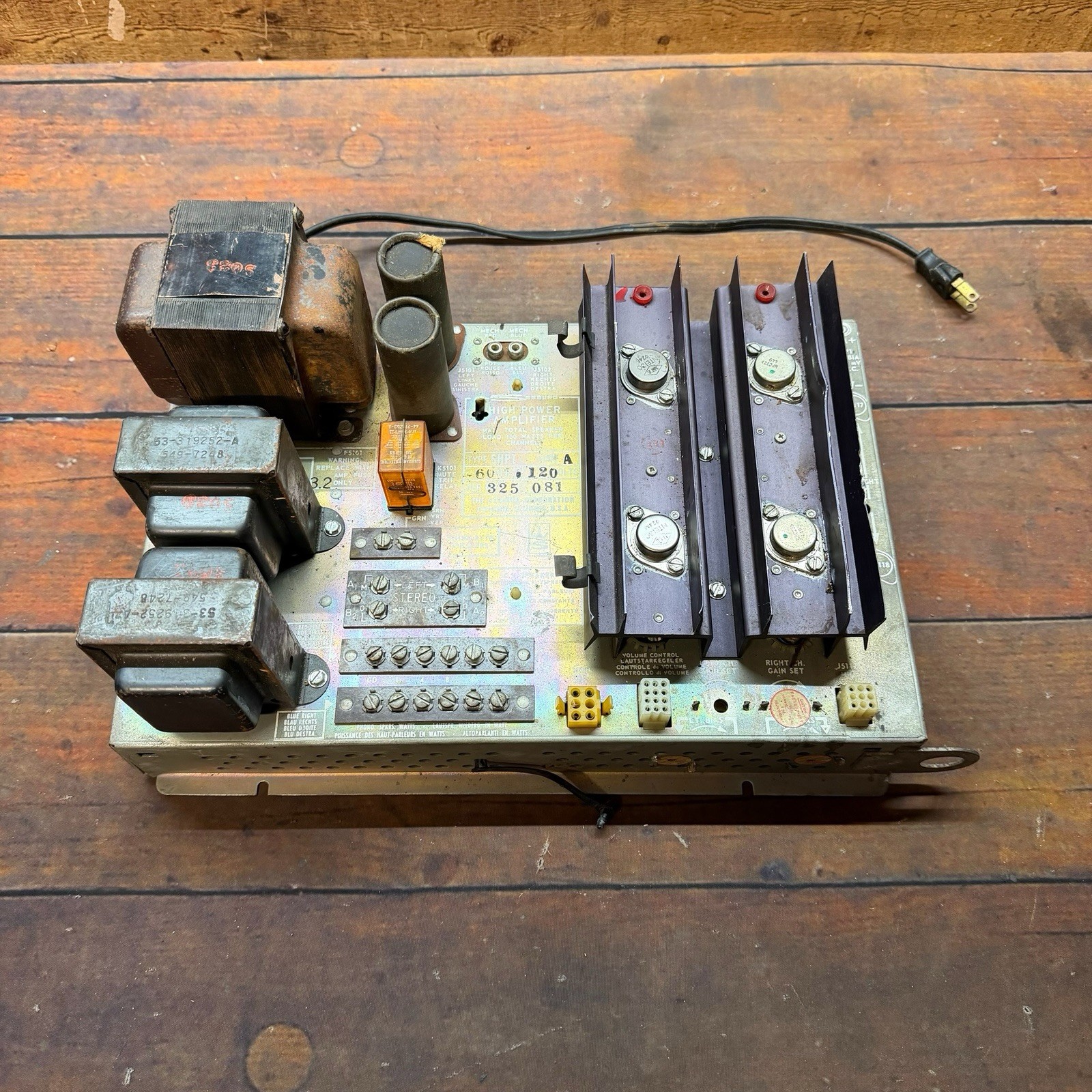 Seeburg SHP1 High Power Stereo Jukebox Amplifier 100W Per Channel Untested
