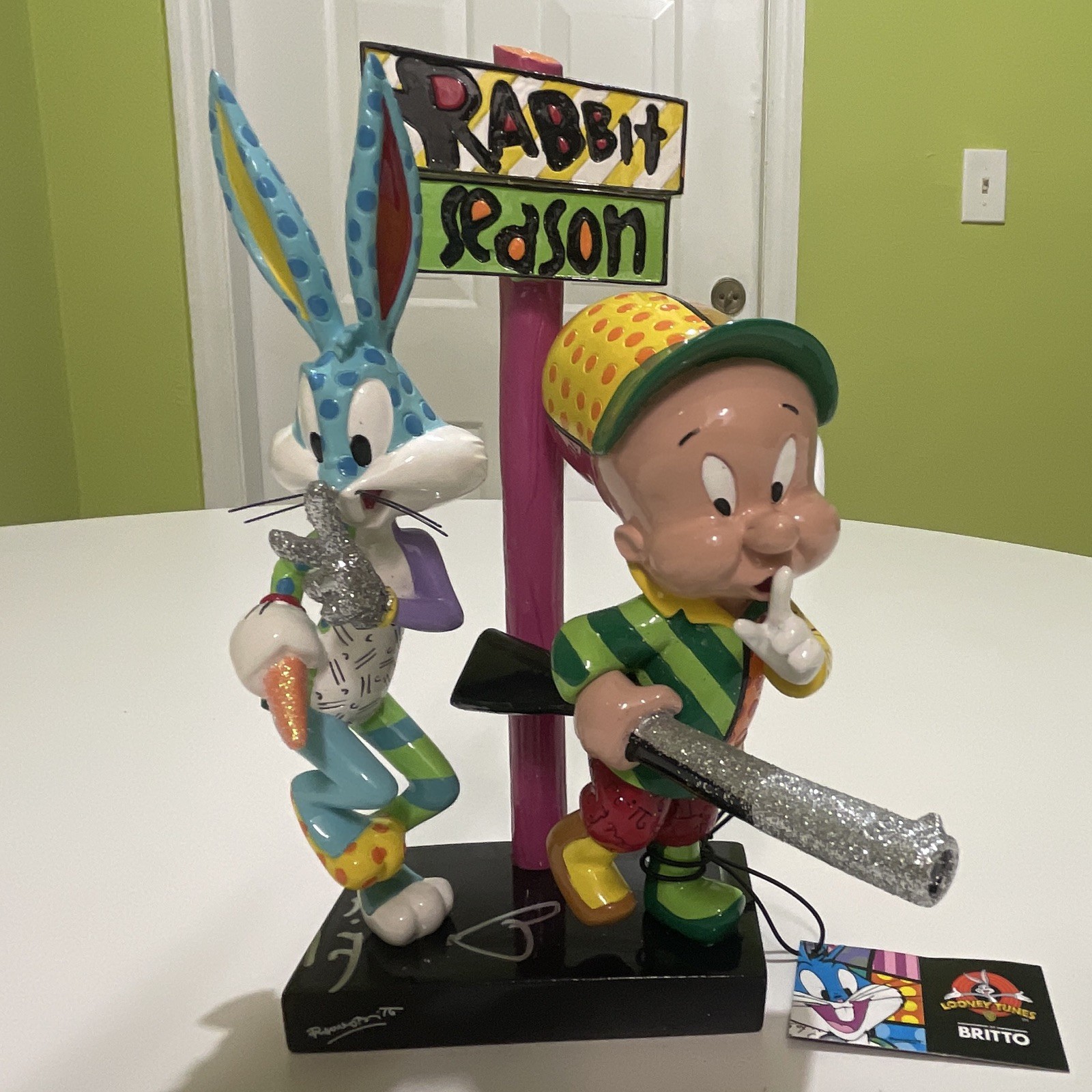 Romero Britto Elmer Fudd and Bugs Bunny Looney Tunes Statue 8\