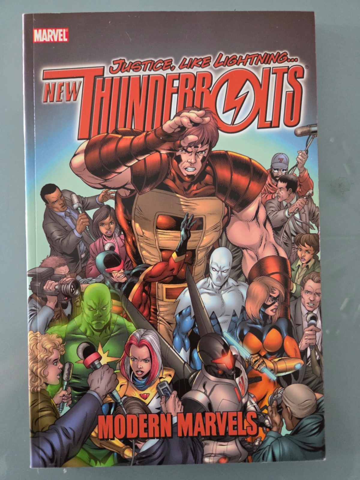 NEW THUNDERBOLTS Vol 2 MODERN MARVELS TPB MARVEL COMICS BRAND NEW UNREAD