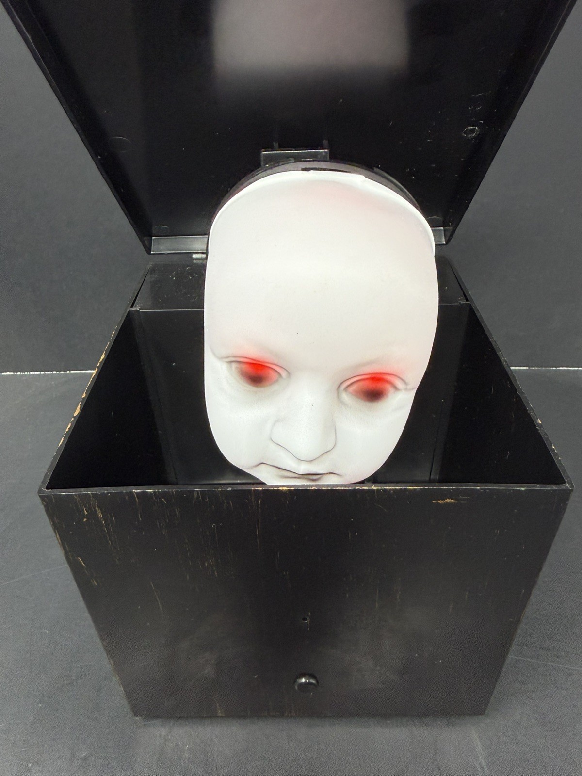 Gemmy Halloween Baby Spirit In The Box Halloween Prop Lights Sounds SEE VIDEO