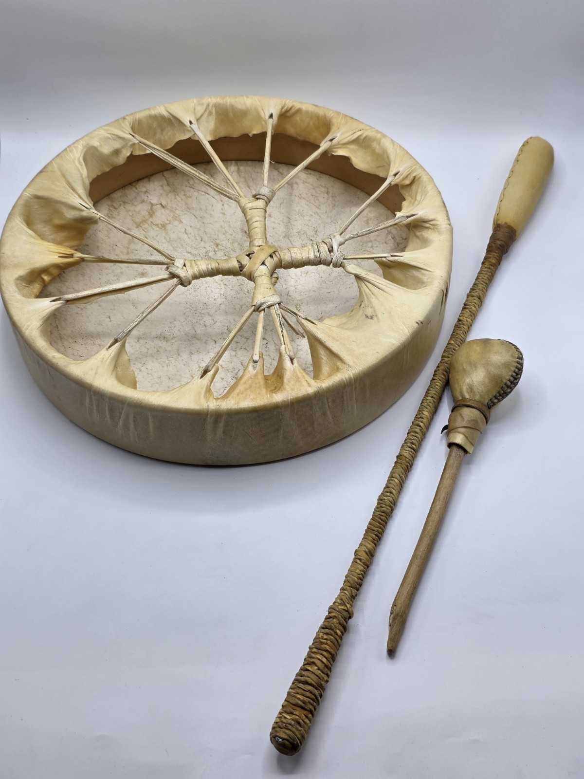 AWESOME VINTAGE NATIVE AMERICAN  RAWHIDE HAND DRUM  PRAYER DRUM 15