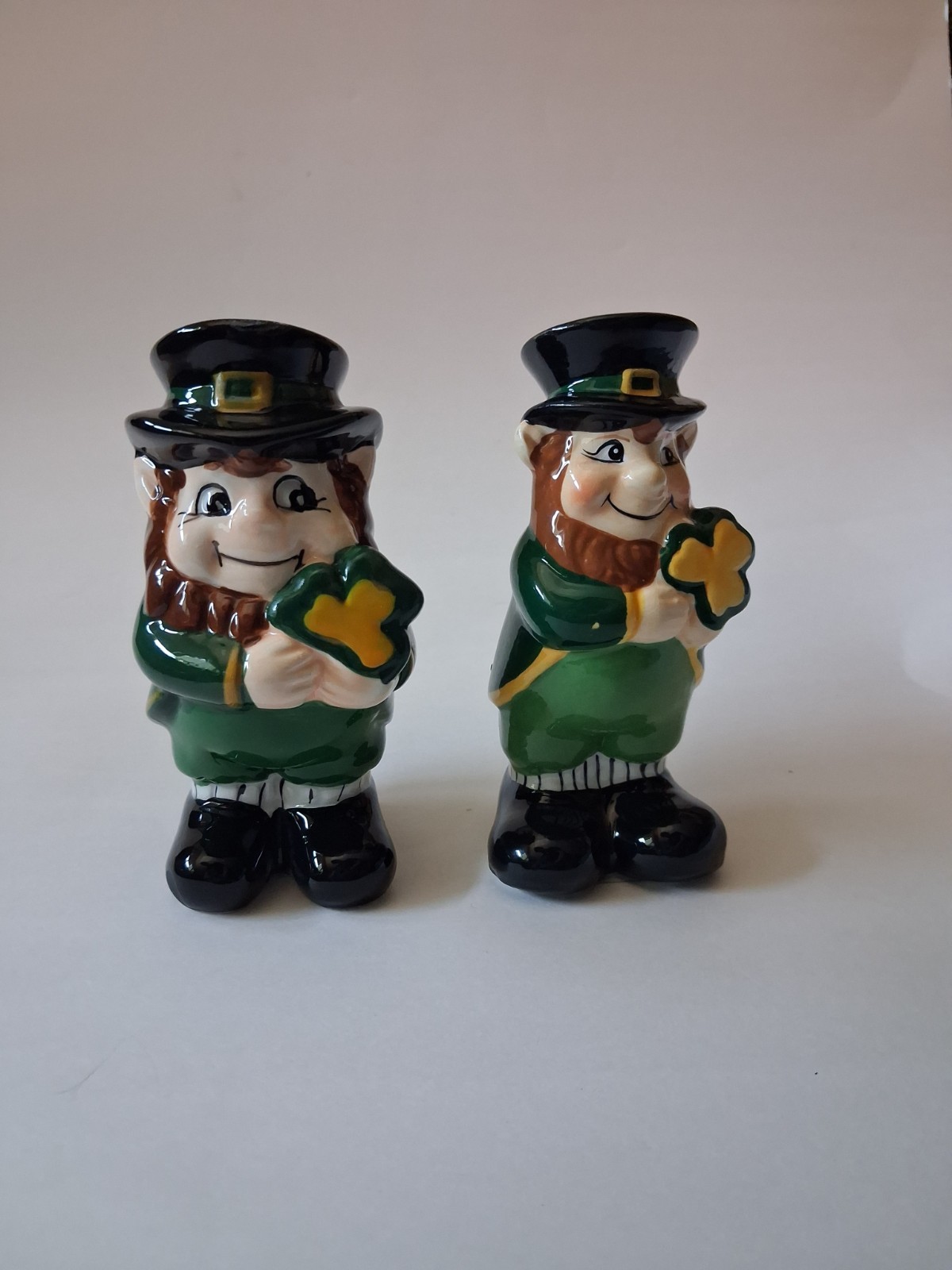 Vintage Seasonal Concepts Ceramic Leprechaun Salt Pepper Shakers St Patricks Day