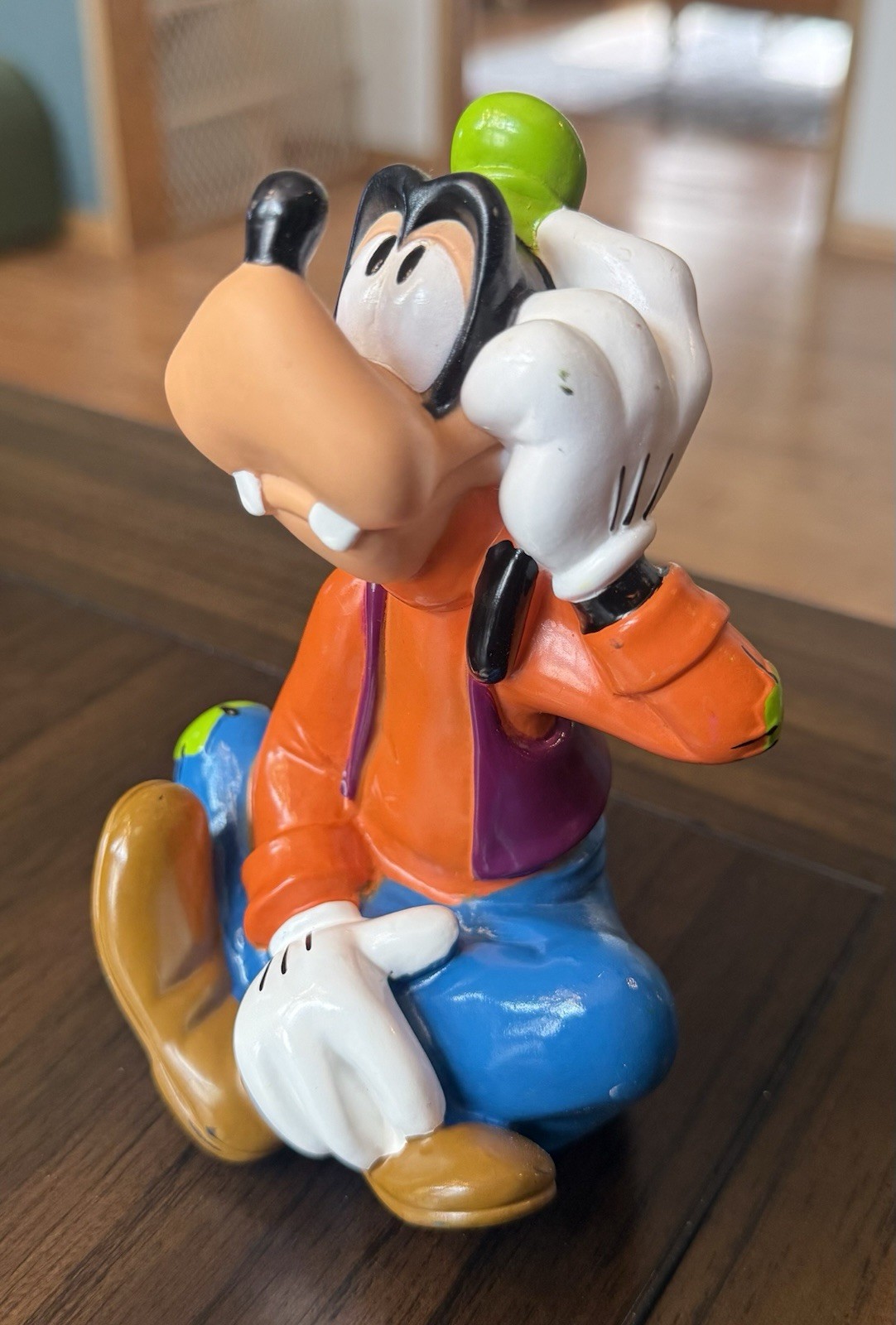 Disney Goofy Sitting Vinyl Rubber Squeak Toy Figure 5” FAC-000331-15230