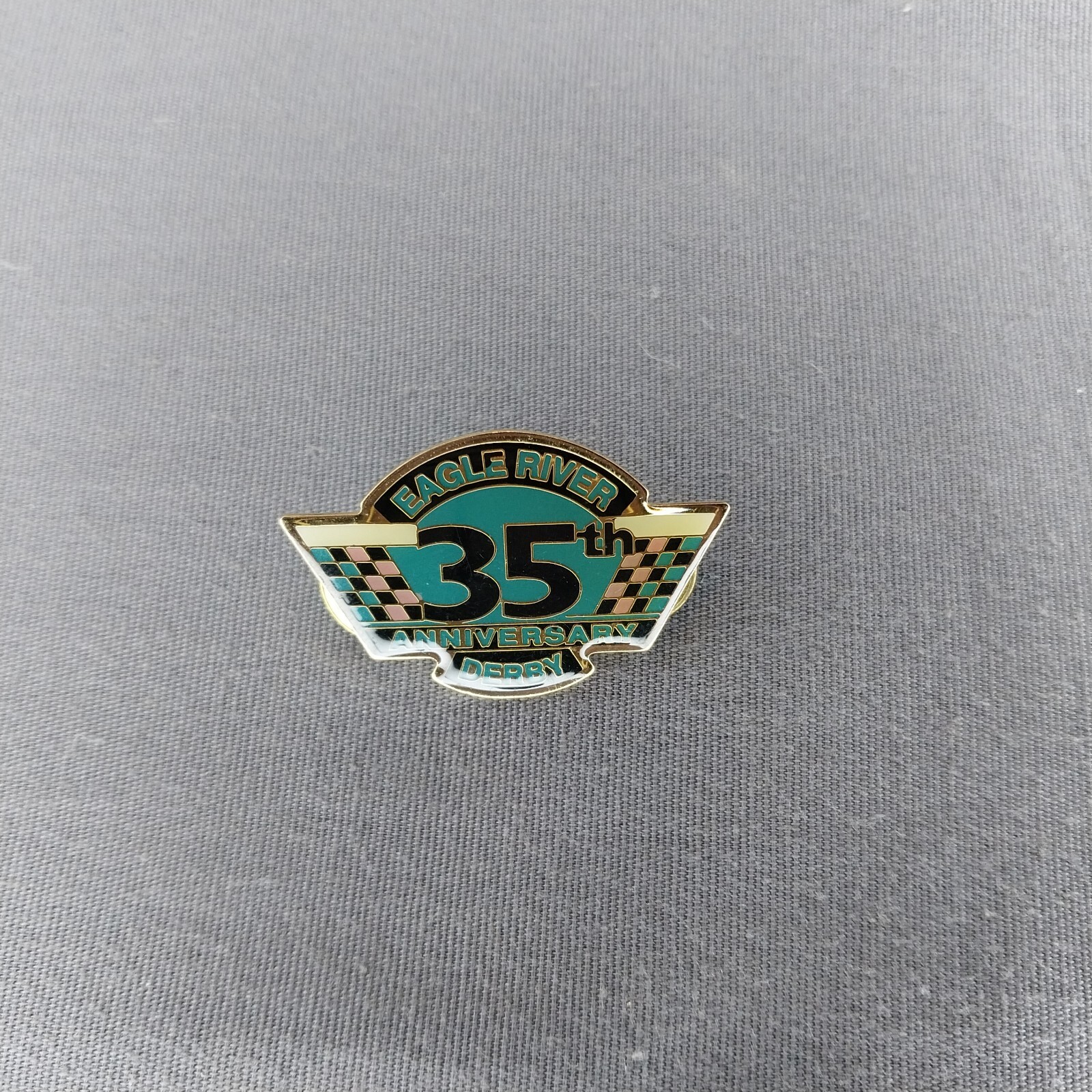Eagle River Wisconsin 35th Anniversary Snowmobile Derby Lapel Hat Jacket Pin