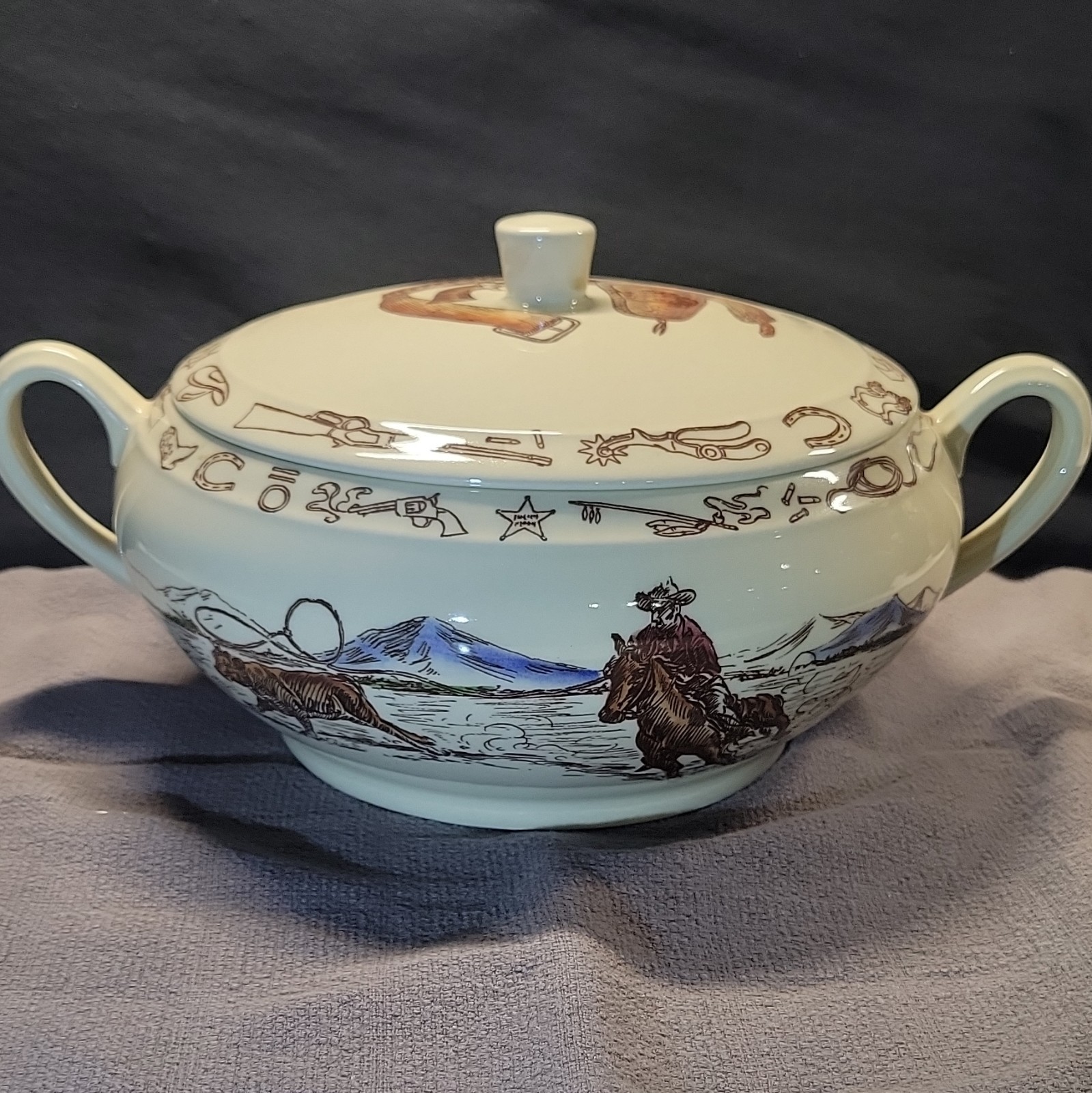 Vernon Kilns Winchester 73 Soup Tureen With Lid. Vintage 