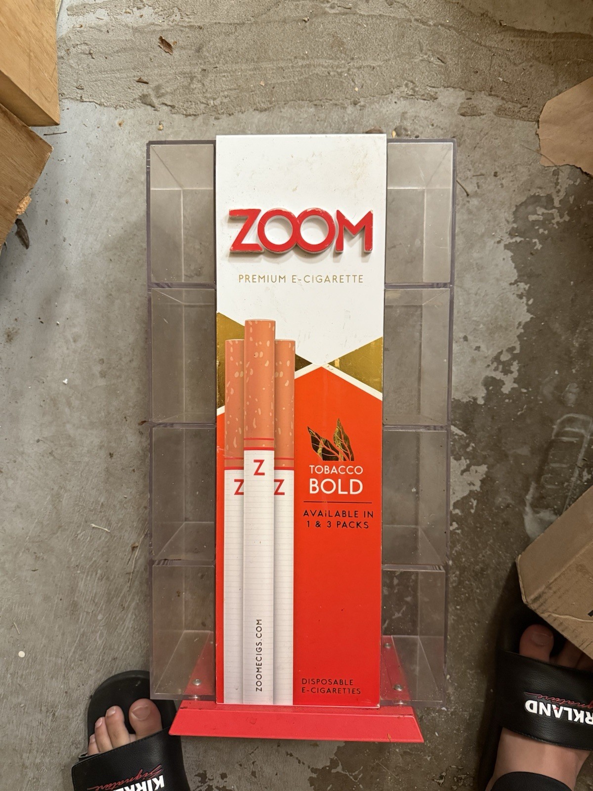 RARE Zoom Disposable 12 Compartment Clear Show Case Gently Used Increases Sales