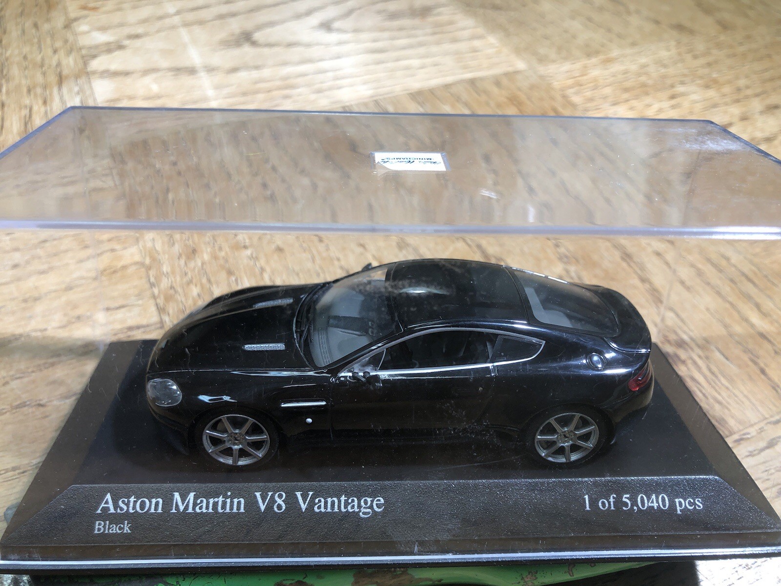 Ж MINICHAMPS 1/43 Aston Martin V8 Vantage 2005 Black Ж MINICHAMPS Aston Martin