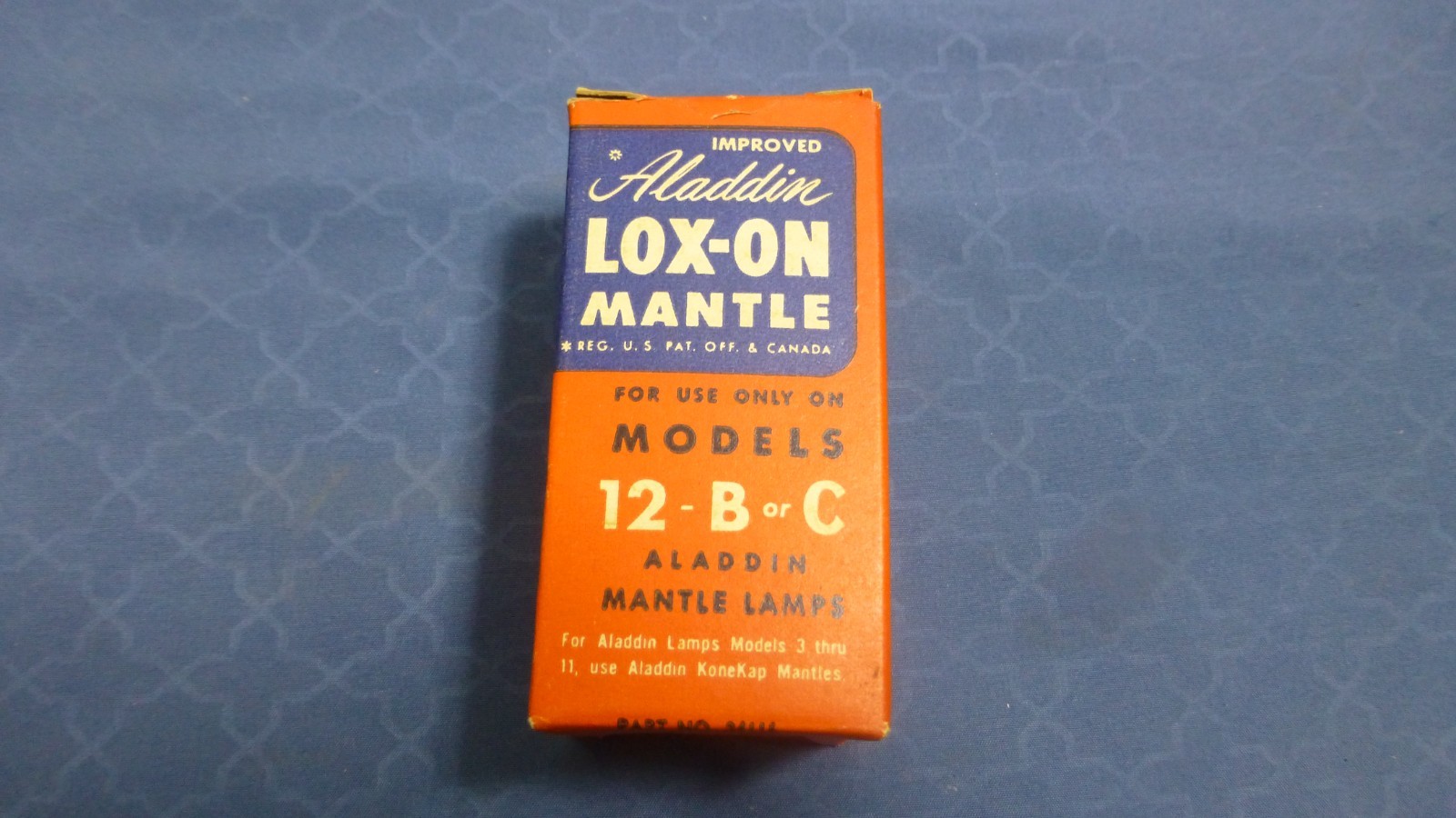 Vintage Aladdin Lox-On Mantle Fits 12 B C 21C NOS