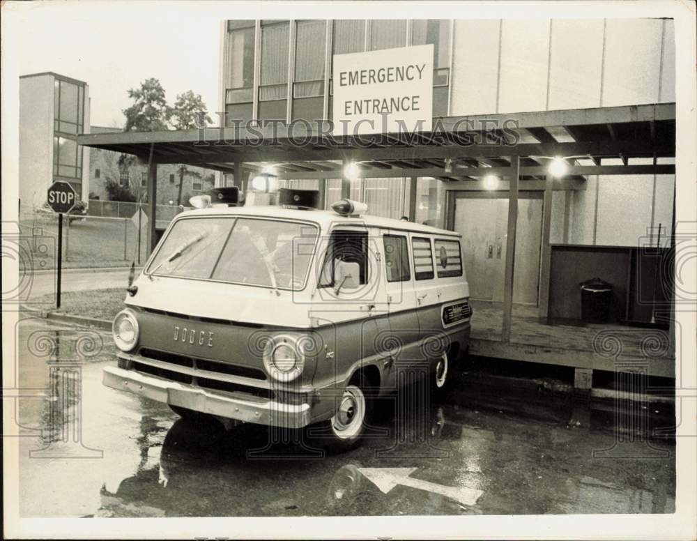 1968 Press Photo Entrance to the emergency room at Memorial Hospital - lra69795