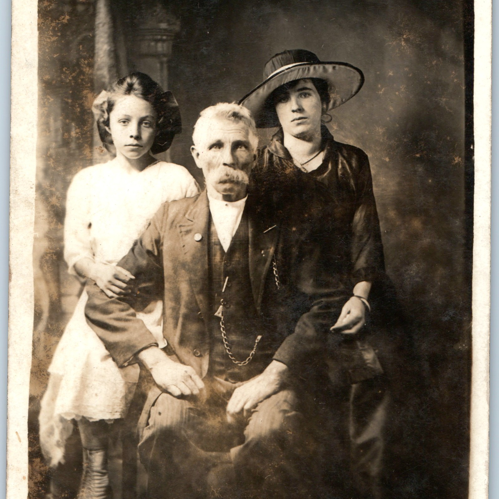 ID\'d c1910s James Henry Ethel Ada Hanley Missouri RPPC Postcard Family Portrait