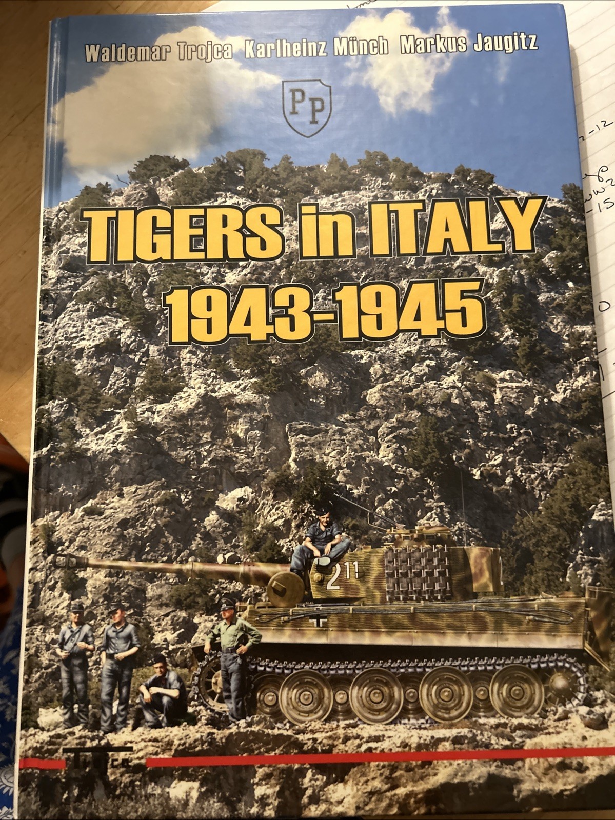 Tigers In Italy 1943-1945