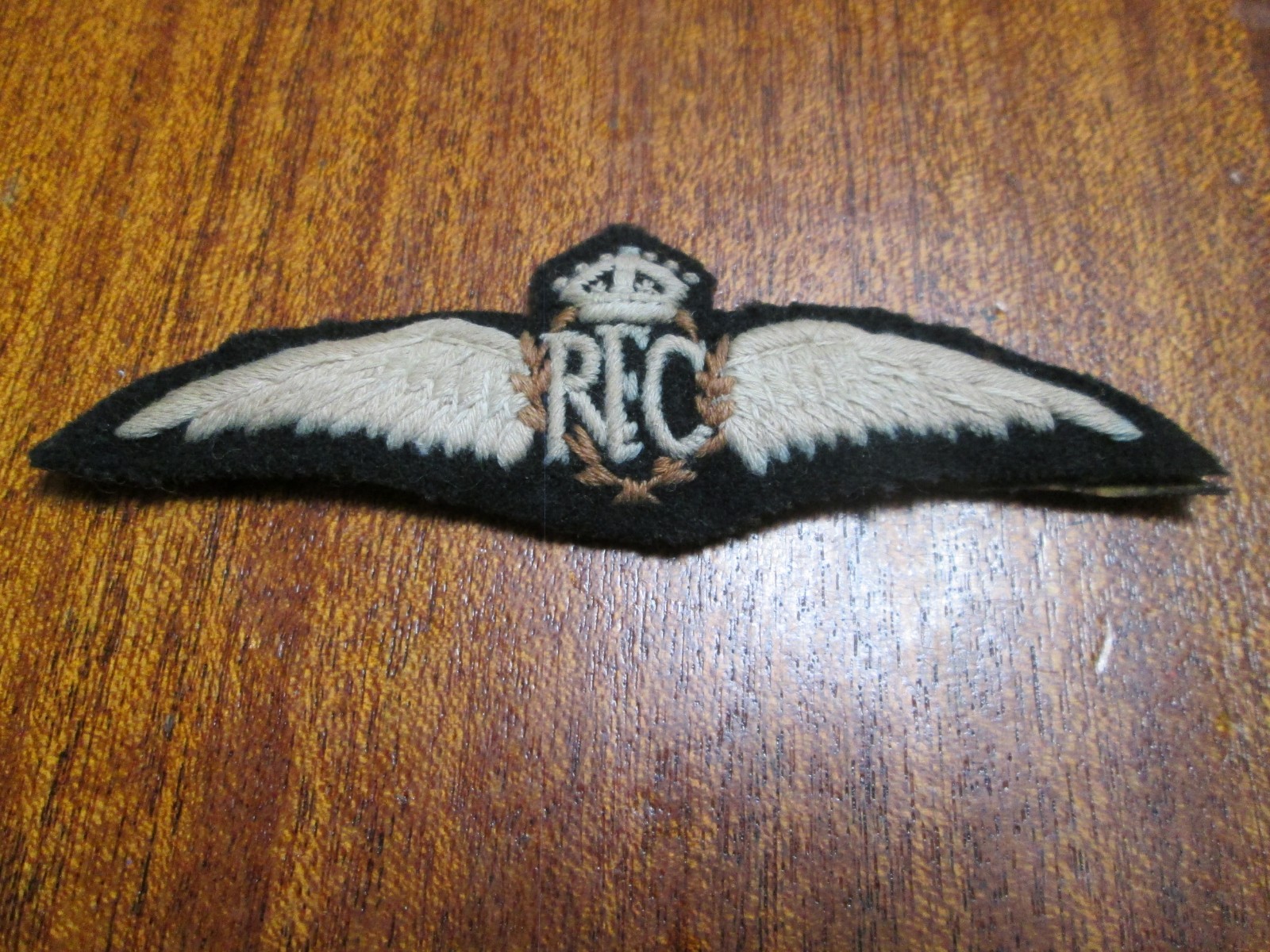 Original WW1 British RFC Royal Flying Corps Pilot's Padded Wing (from England)