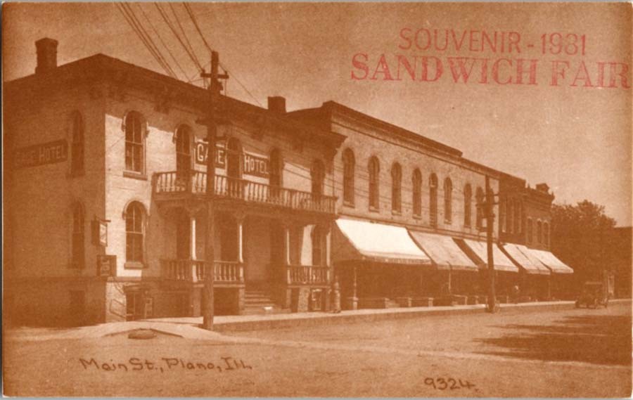 Plano IL postcard MAIN STREET VIEW WITH CAFE HOTEL 9/12 BB2823