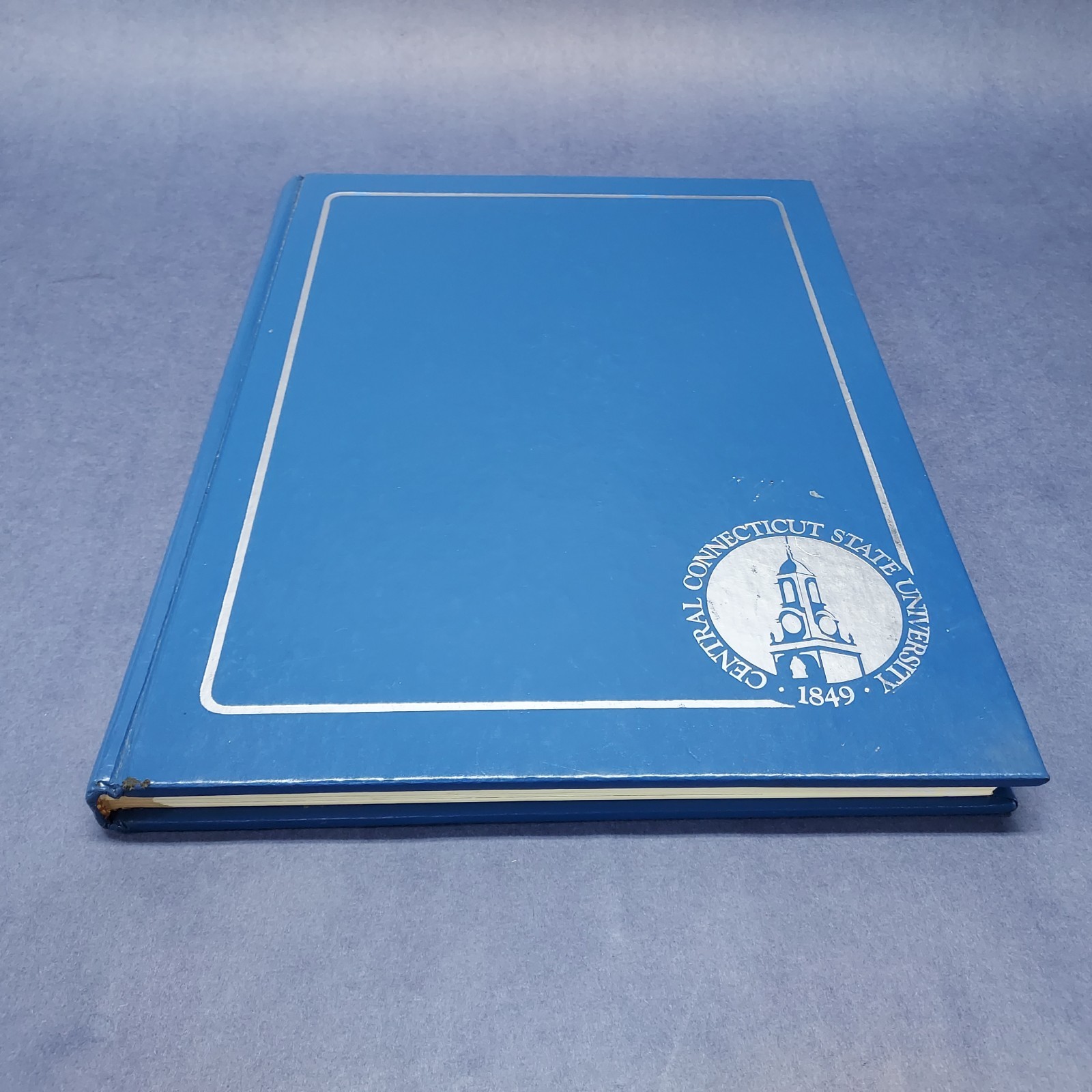 1990 Vintage Central Connecticut State University CCSU Dial Yearbook