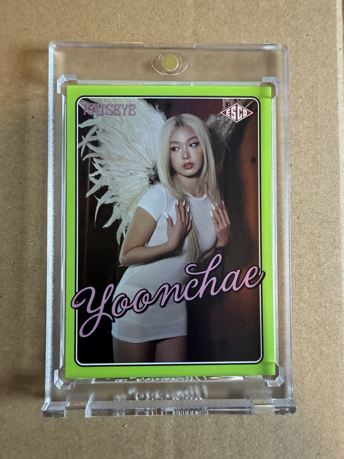 KATSEYE 2026 WILD Yoonchae #18 Green /75 ESCO HYBE Geffen 015/075 Card