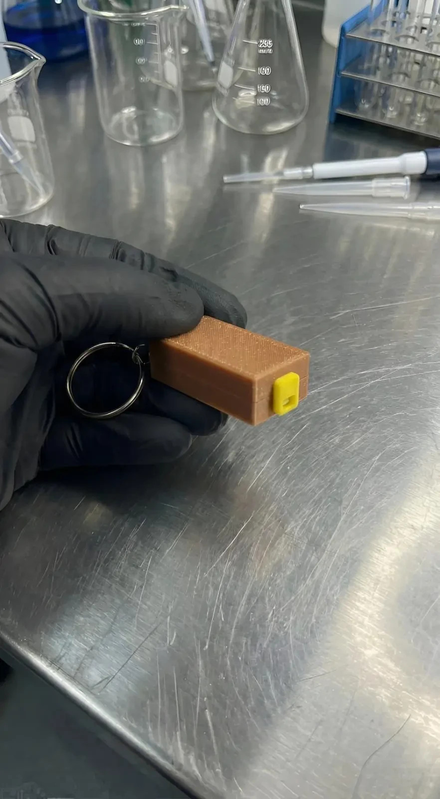 Dexter Morgan Slide Box Keychain – Limited Collectible