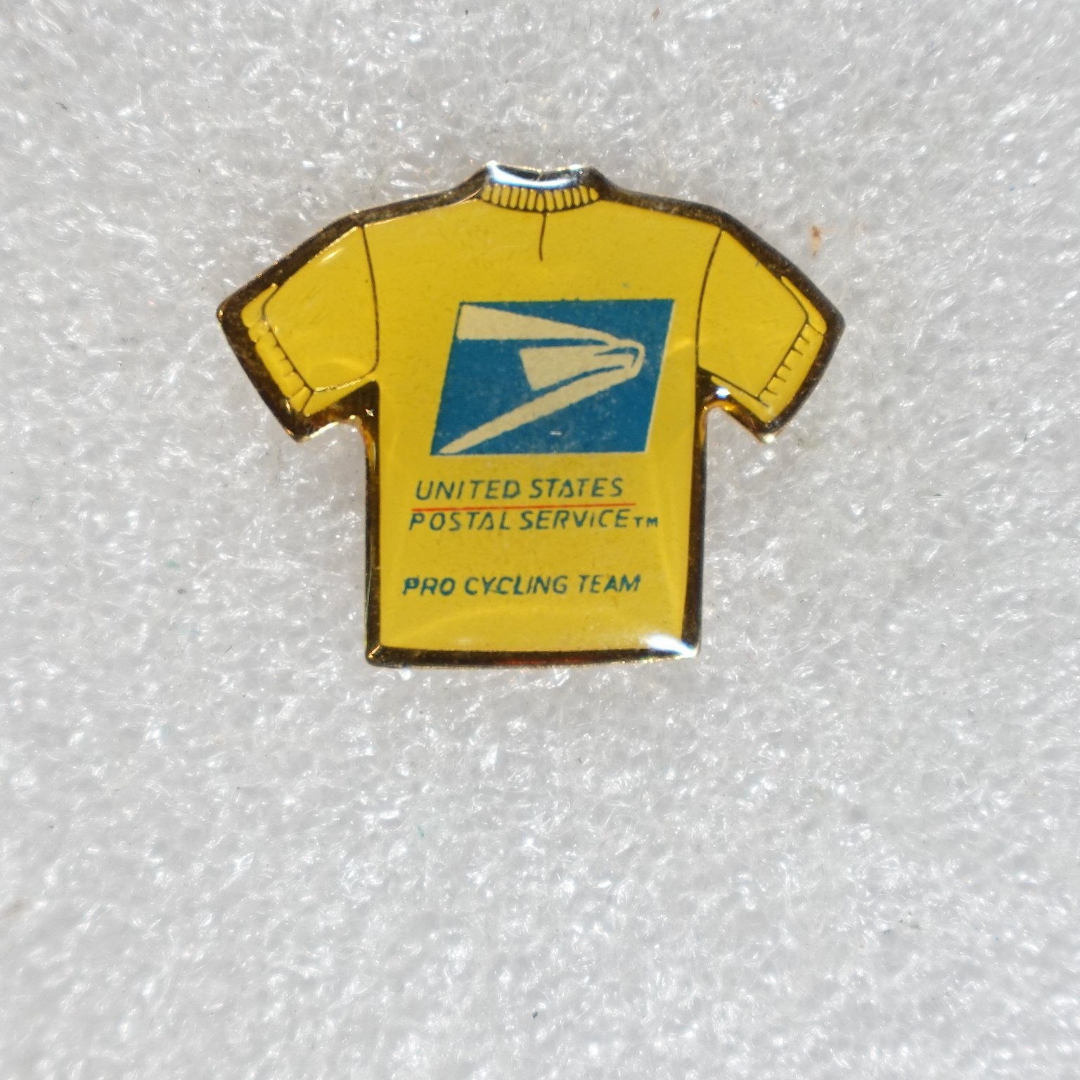 USPS Pro Cycling Team Pinback Button T-Shirt Shape 2000s JOMA