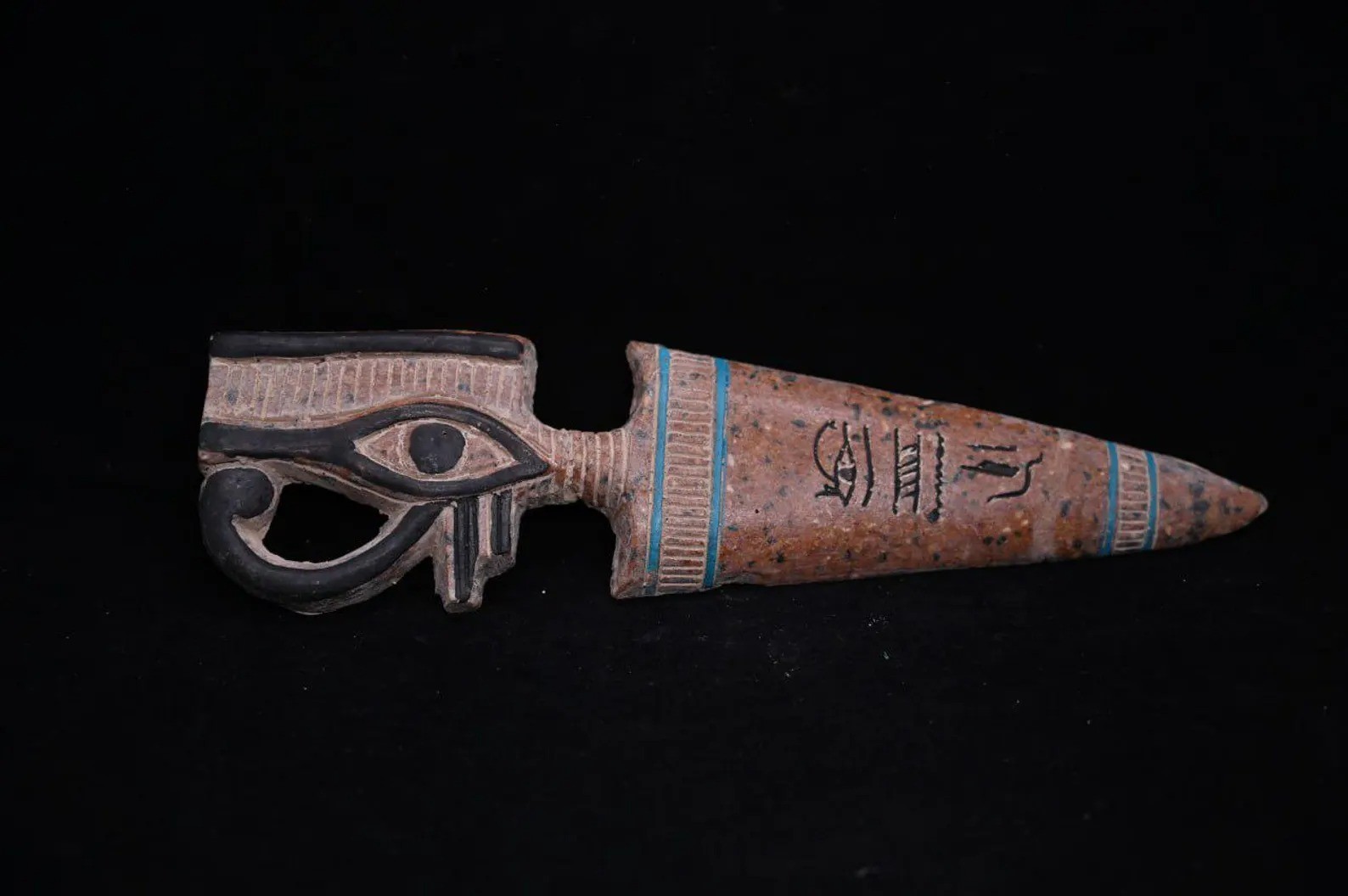 Authentic Ancient Egyptian Antiquities Red Eye of Horus Stone dagger Egyptian BC