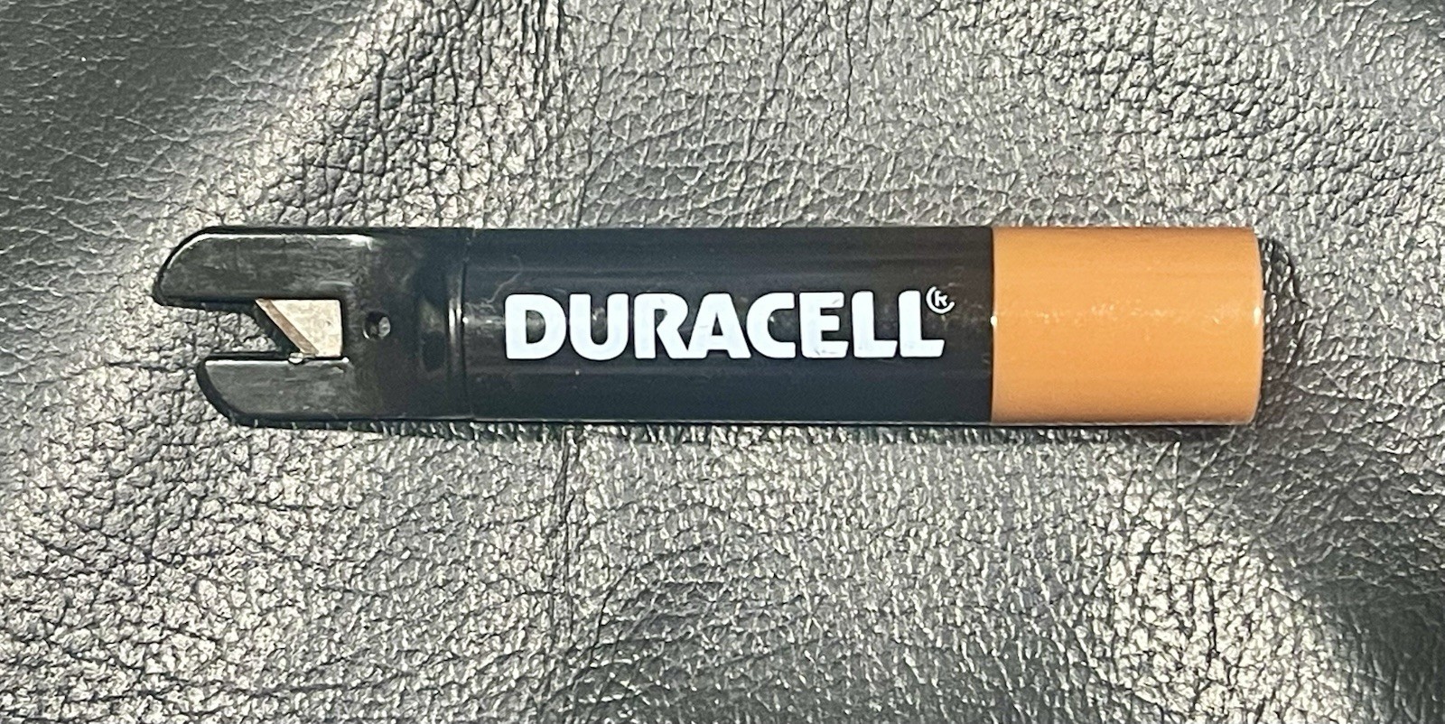 VINTAGE DURACELL PROMOTIONAL RAZOR PACKAGING-CARD OPENER-FISHING LINE CUTTER-NEW