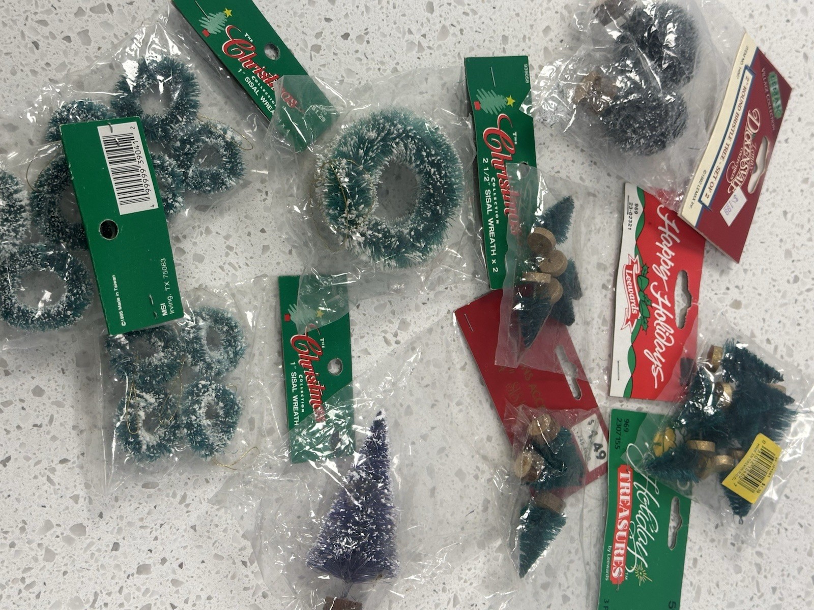 VTG Christmas Sisal Mini Trees And Wreaths Lot Leewards +  31 PCs