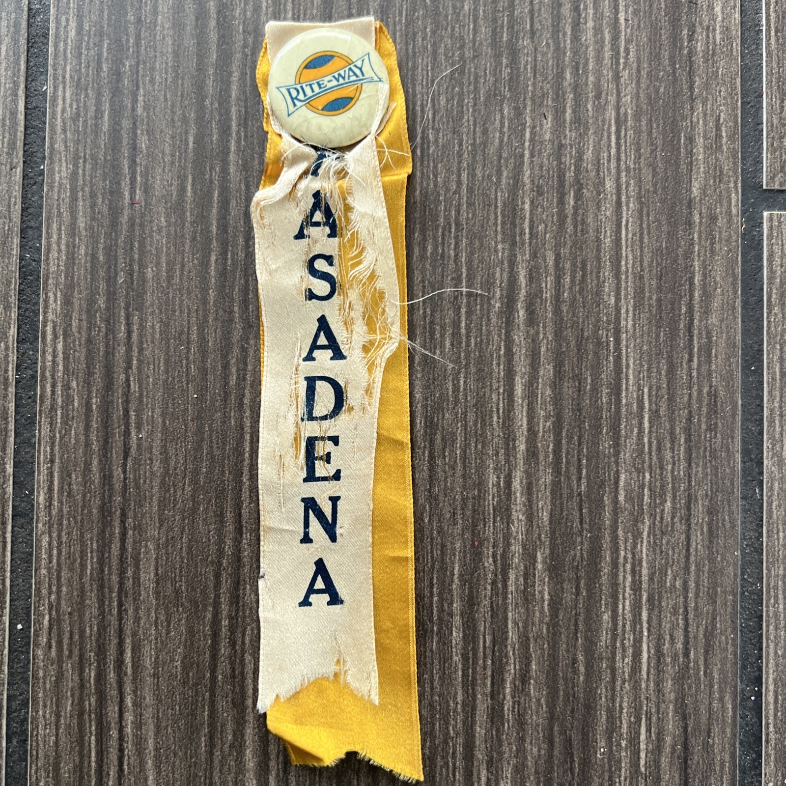 Vintage Rite-Way Pasadena Pin-Back Button w/Ribbon